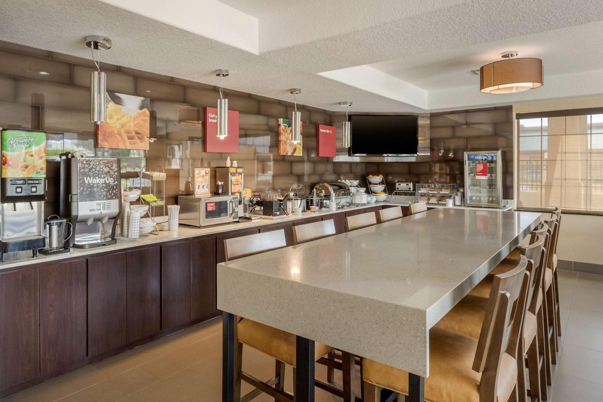 Comfort Suites Baytown I - 10 gallery photo in Baytown, TX — image 15