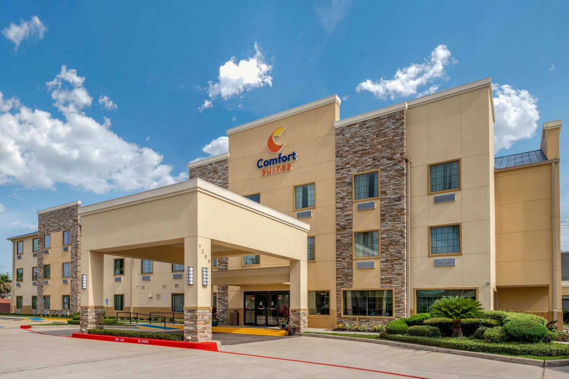 Comfort Suites Baytown I - 10 — hotel in Baytown, Texas