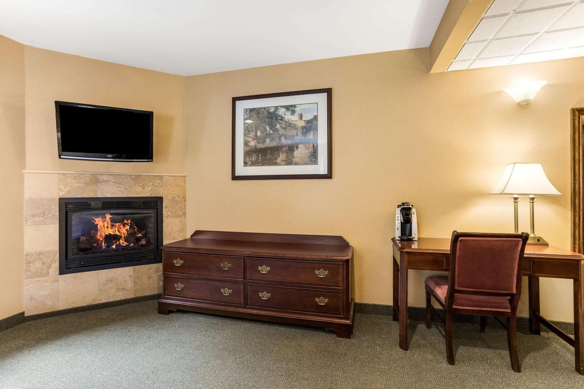 Traditions Hotel & Spa Johnson City - Binghamton, an Ascend Collection Hotel gallery photo in Johnson City, NY — image 5