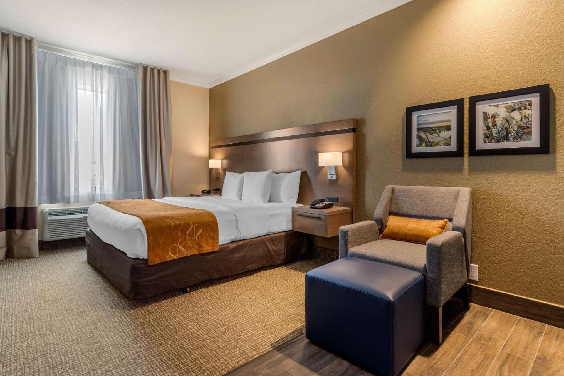 Comfort Suites Baytown I - 10 gallery photo in Baytown, TX — image 18