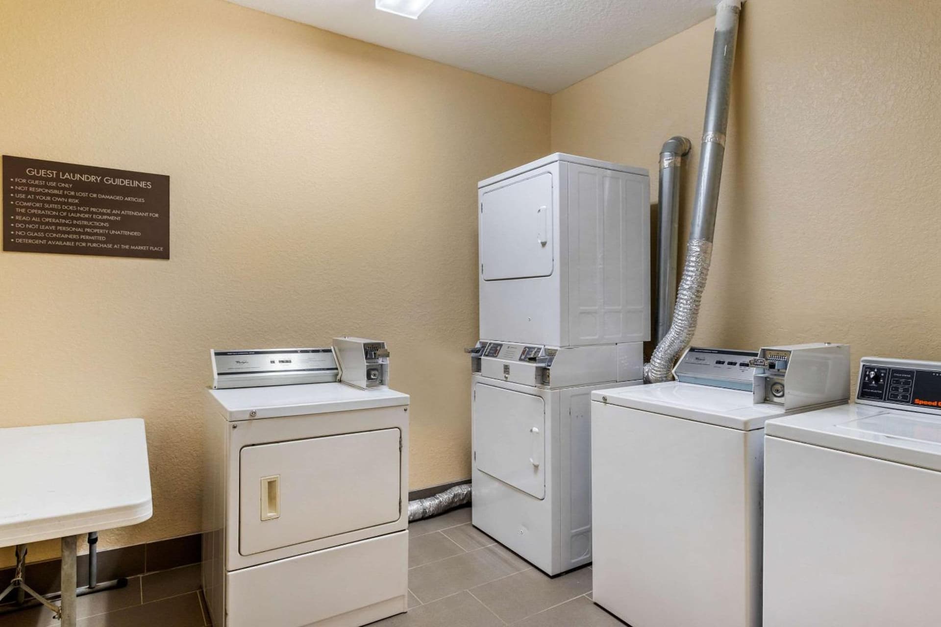 Comfort Suites Baytown I - 10 gallery photo in Baytown, TX — image 17