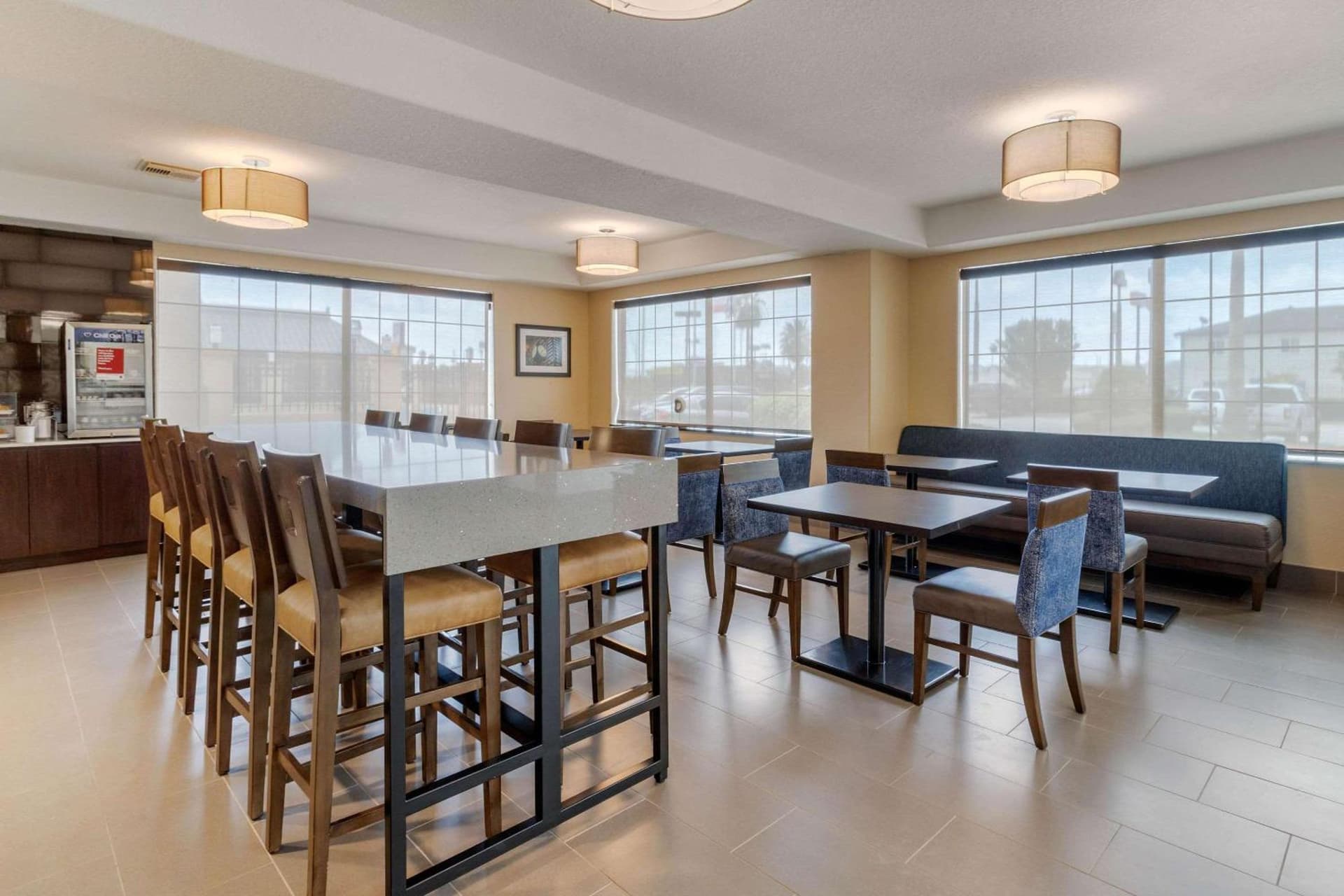 Comfort Suites Baytown I - 10 gallery photo in Baytown, TX — image 20