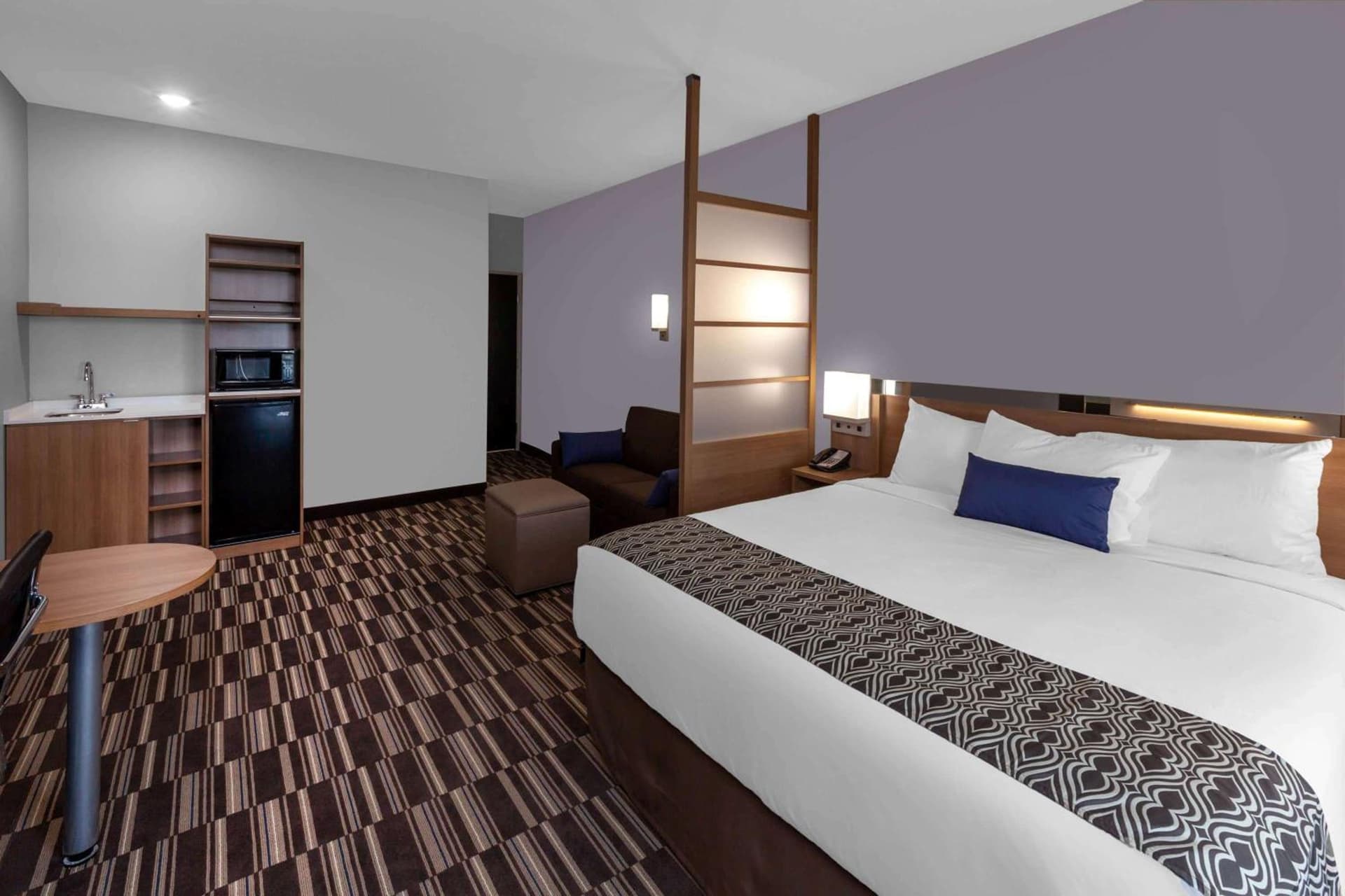 Microtel Inn & Suites by Wyndham College Station gallery photo in College Station, TX — image 34