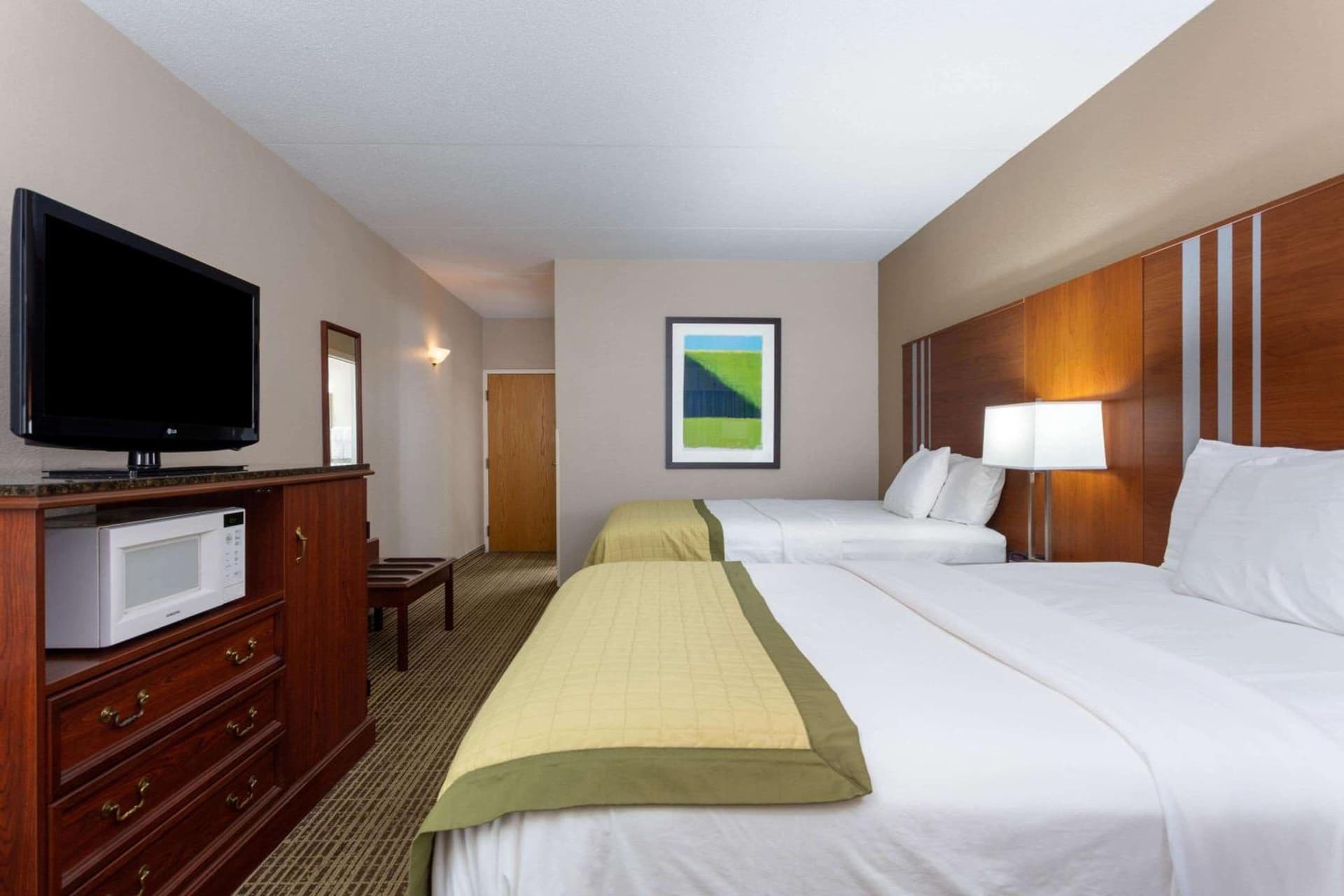 Baymont by Wyndham Elkhart gallery photo in Elkhart, IN — image 7