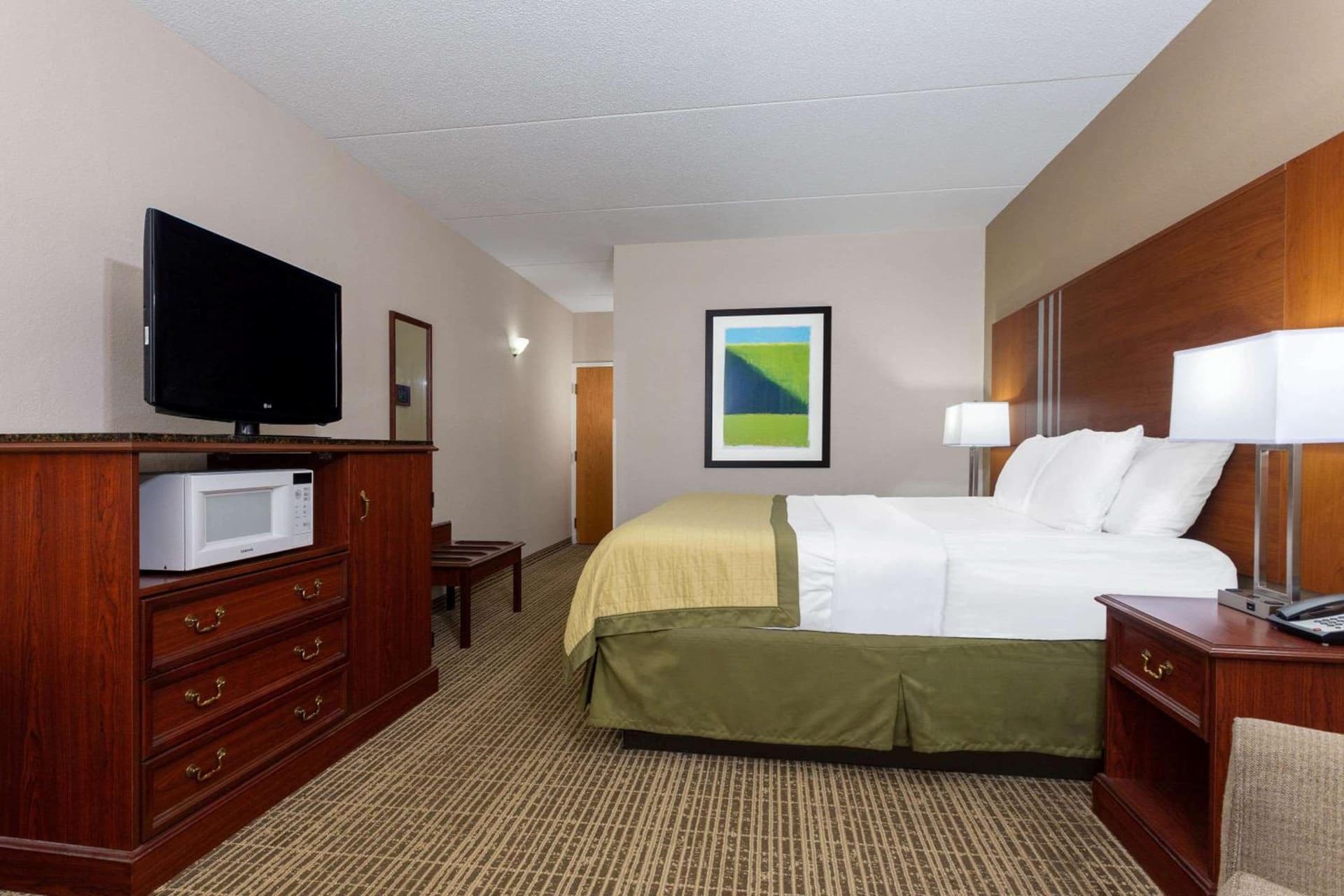 Baymont by Wyndham Elkhart gallery photo in Elkhart, IN — image 44