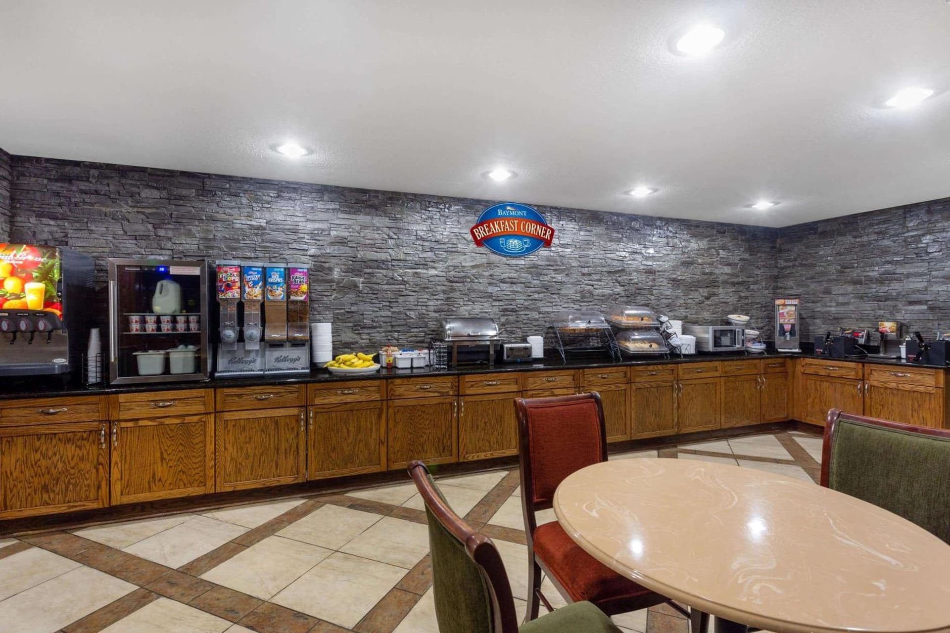 Baymont by Wyndham Elkhart gallery photo in Elkhart, IN — image 12