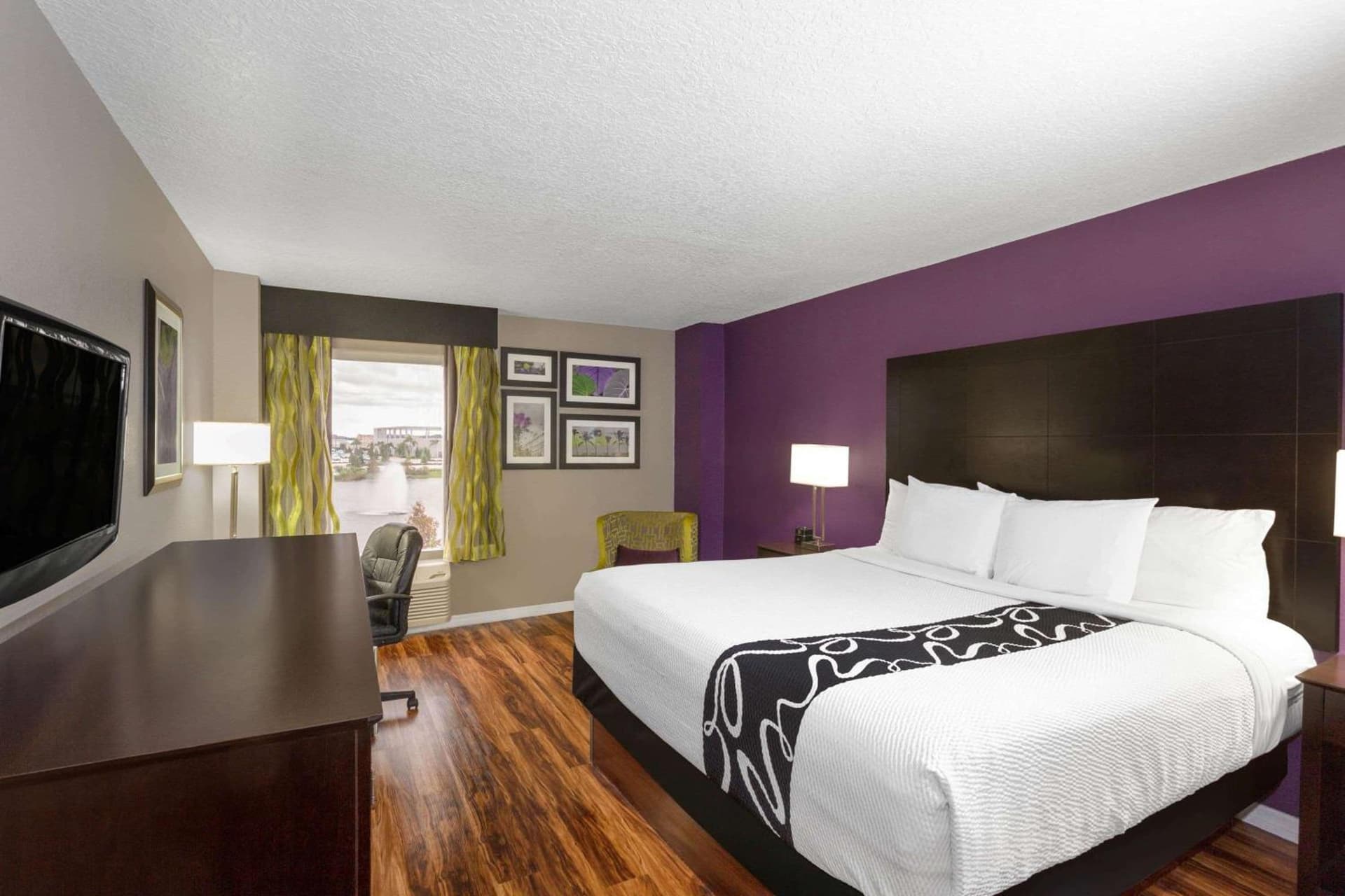 La Quinta by Wyndham Orlando Universal area - Free Shuttle to Universal gallery photo in Orlando, FL — image 42