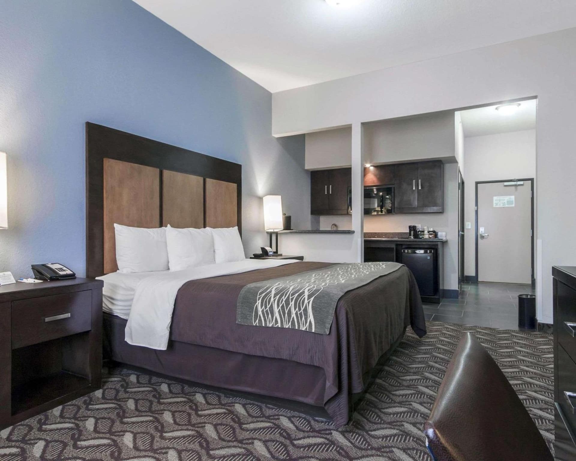 Comfort Inn & Suites El Paso I-10 Airport Area gallery photo in El Paso, TX — image 21