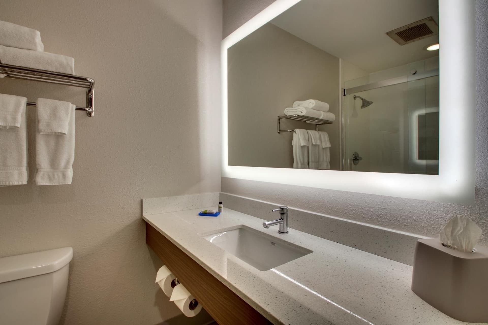 Holiday Inn Express Georgetown by IHG interior in Georgetown, KY — gallery photo 2