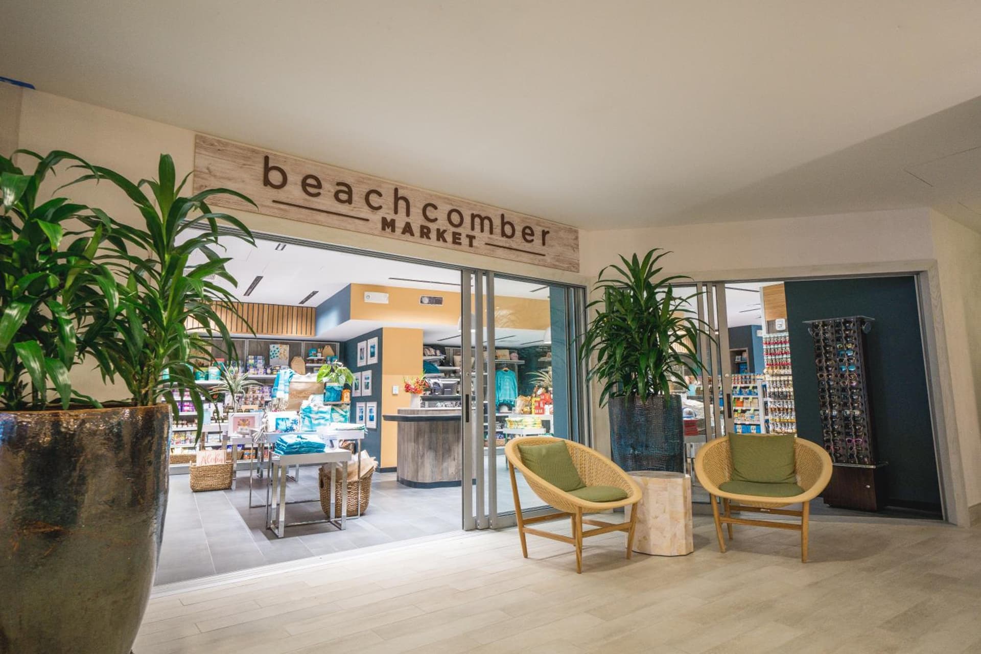 OUTRIGGER Waikiki Beachcomber Hotel gallery photo in Honolulu, HI — image 198