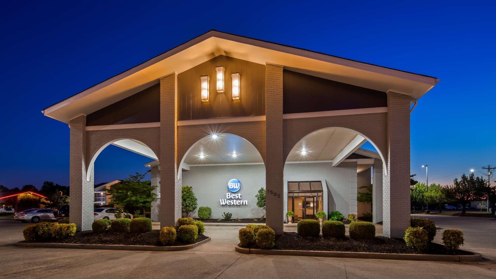 Best Western University Inn featured exterior or lobby in Murray, KY — similar hotel