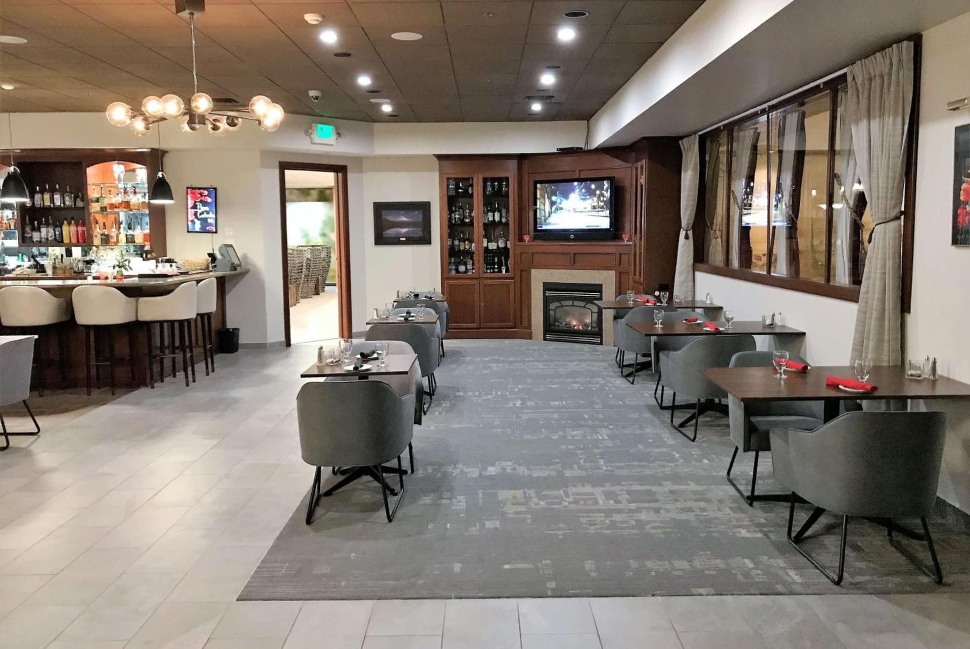 Medallion Inn and Suites interior in Arlington, WA — gallery photo 2