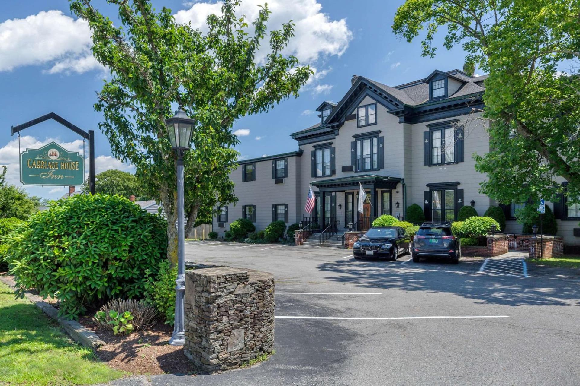 The Carriage House Inn Newport featured exterior or lobby in Middletown, RI — similar hotel