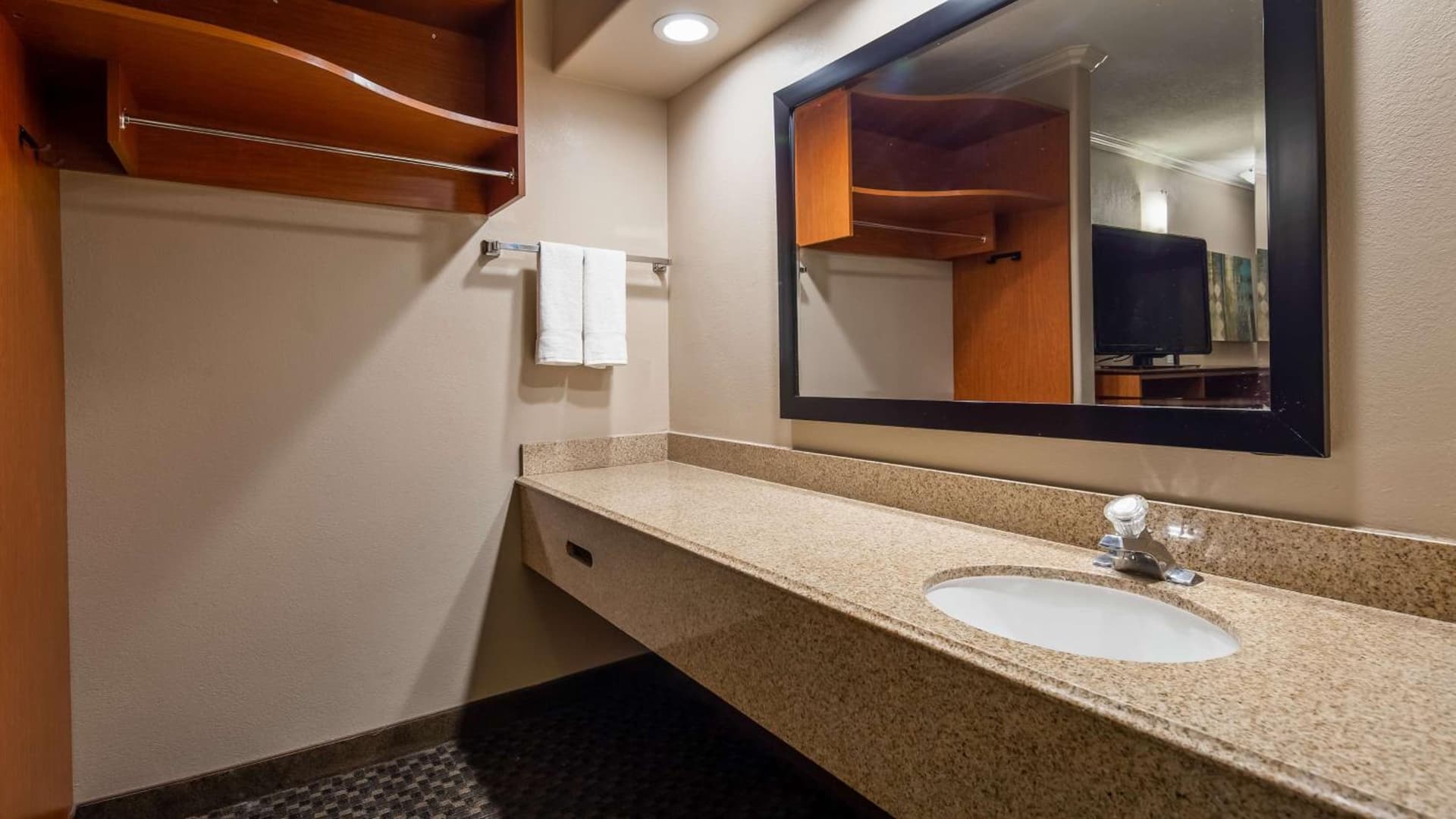 Best Western Oxnard Inn gallery photo in Oxnard, CA — image 4
