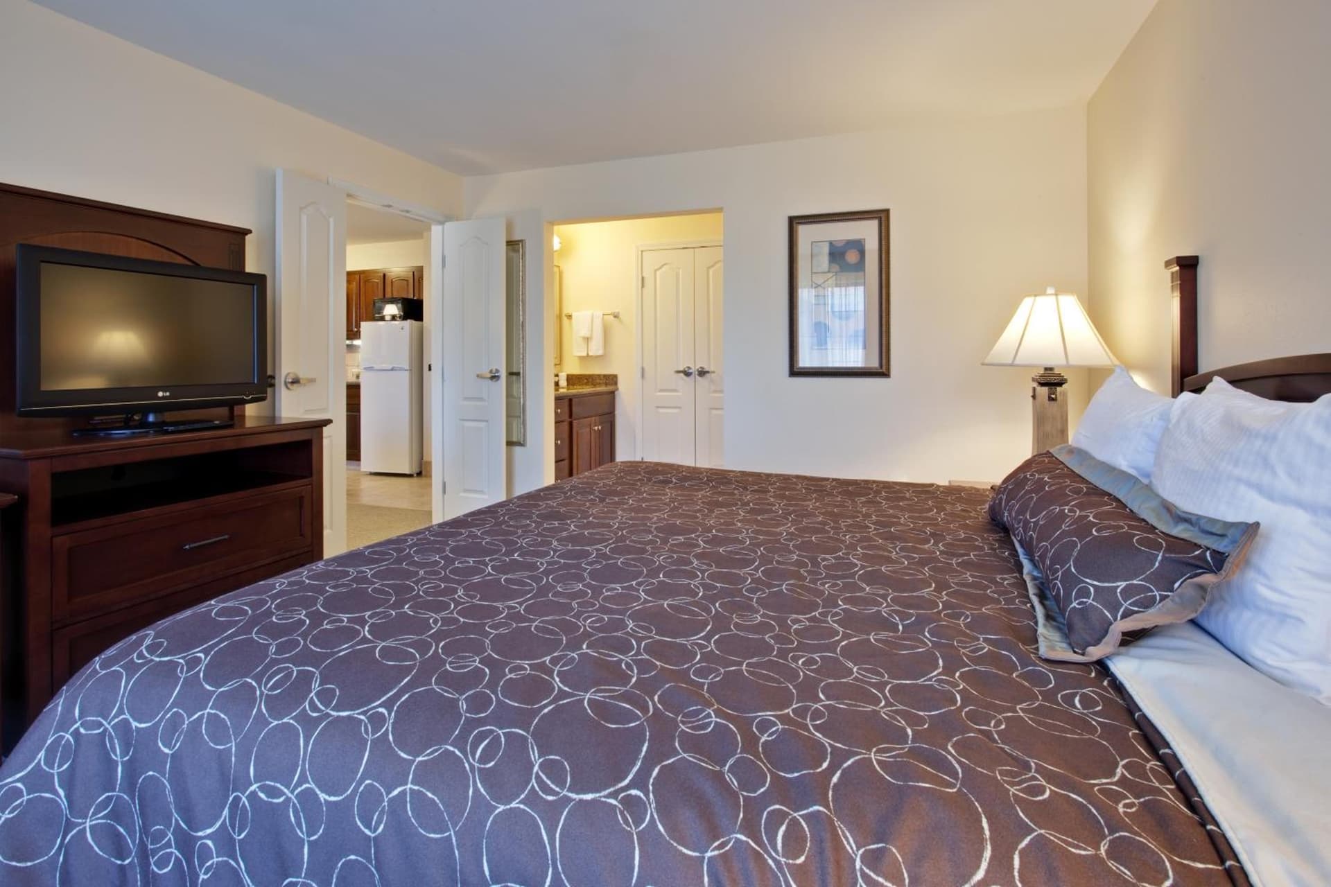 Staybridge Suites Indianapolis-Carmel by IHG property views in Carmel, IN — gallery photo 3