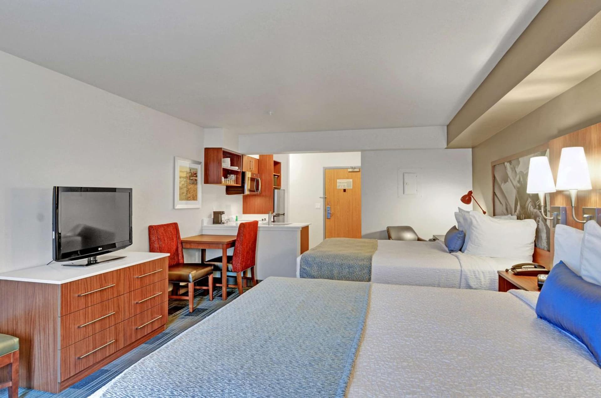 Executive Residency by Best Western Navigator Inn & Suites gallery photo in Everett, WA — image 10