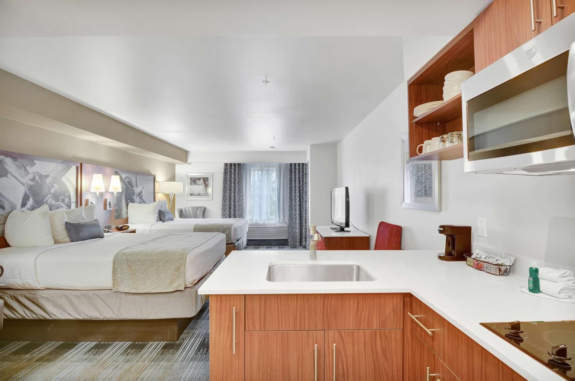 Executive Residency by Best Western Navigator Inn & Suites gallery photo in Everett, WA — image 20