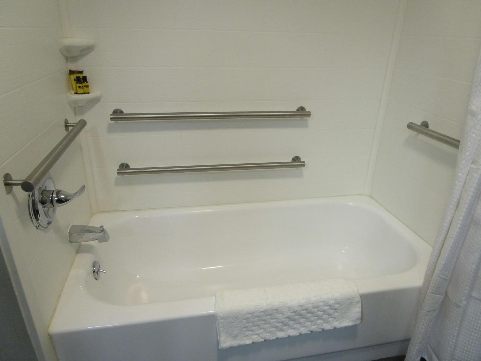 Best Western Plus Bloomington East gallery photo in Bloomington, IL — image 5