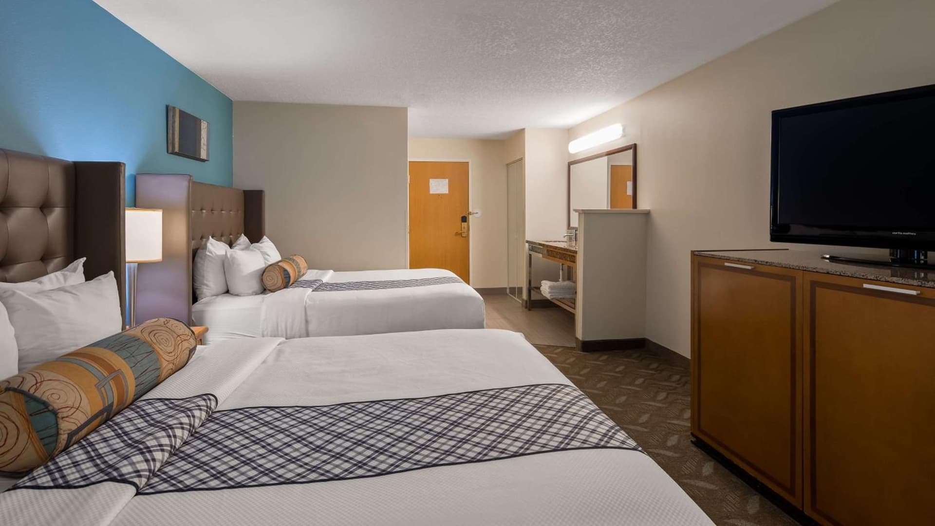 Best Western Plus Liberty Lake Inn interior in Spokane Valley, WA — gallery photo 2