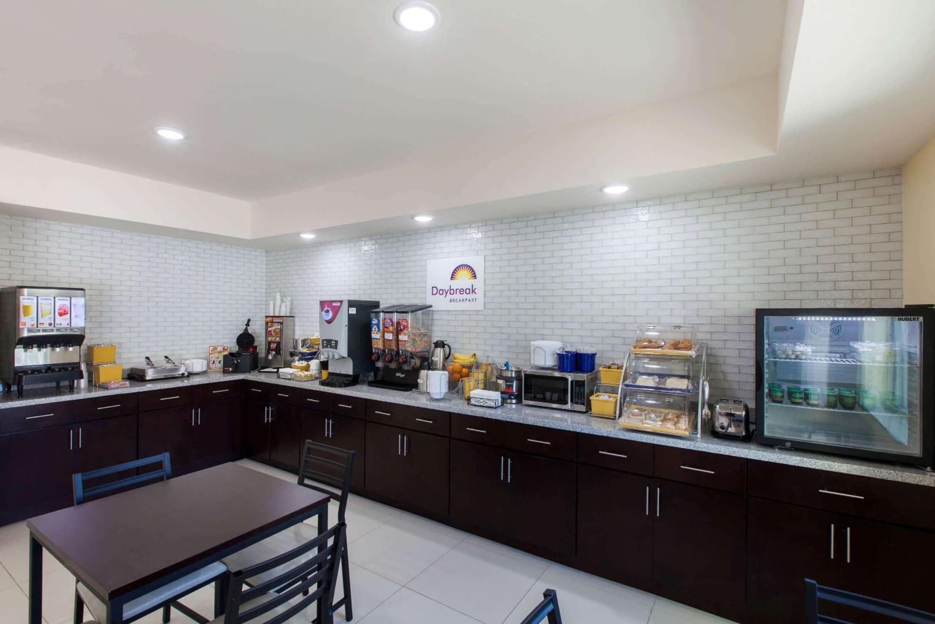 Days Inn by Wyndham Baton Rouge Airport gallery photo in Baton Rouge, LA — image 11