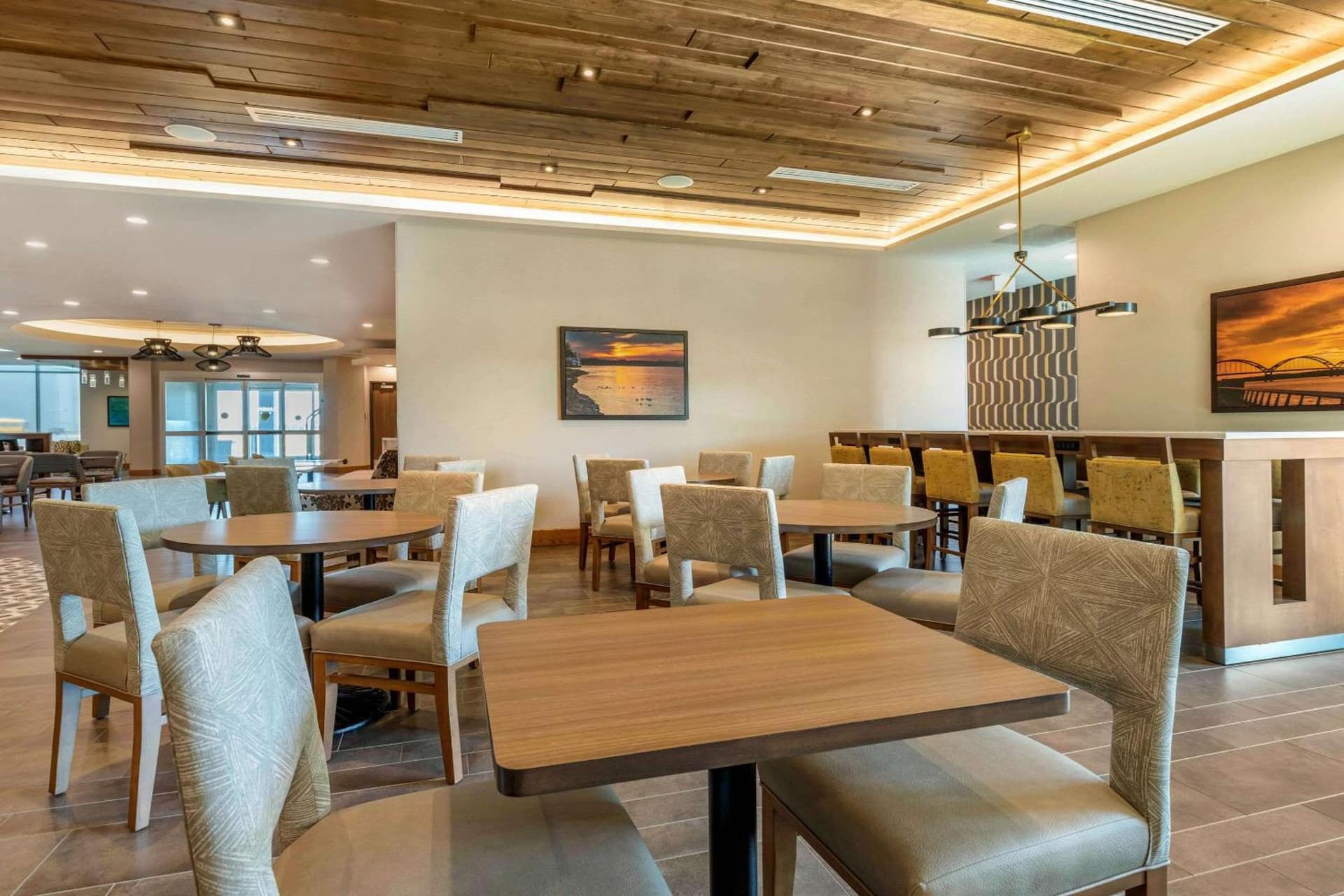 Holiday Inn Express Bettendorf - Davenport NE by IHG gallery photo in Bettendorf, IA — image 76