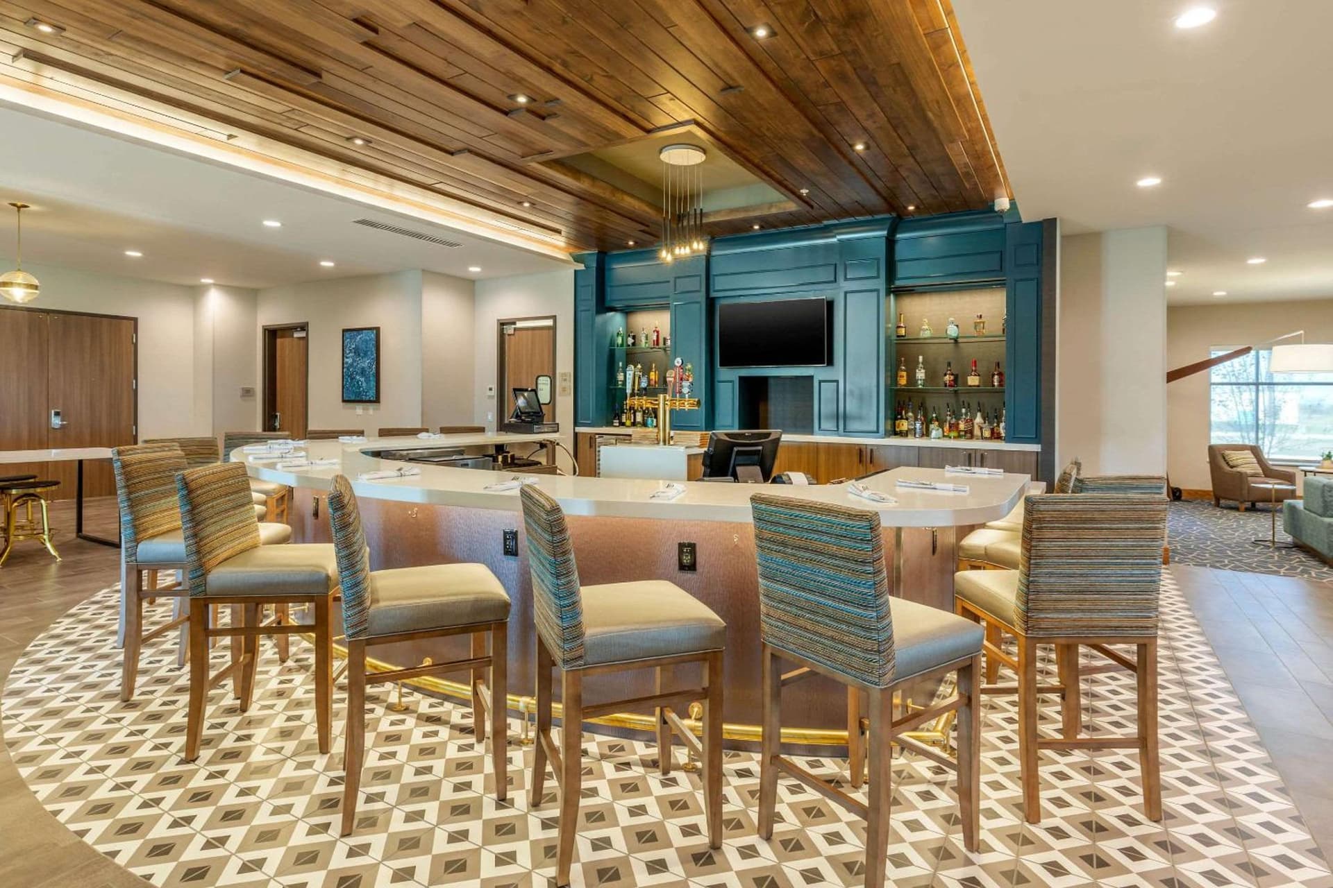 Holiday Inn Express Bettendorf - Davenport NE by IHG gallery photo in Bettendorf, IA — image 41