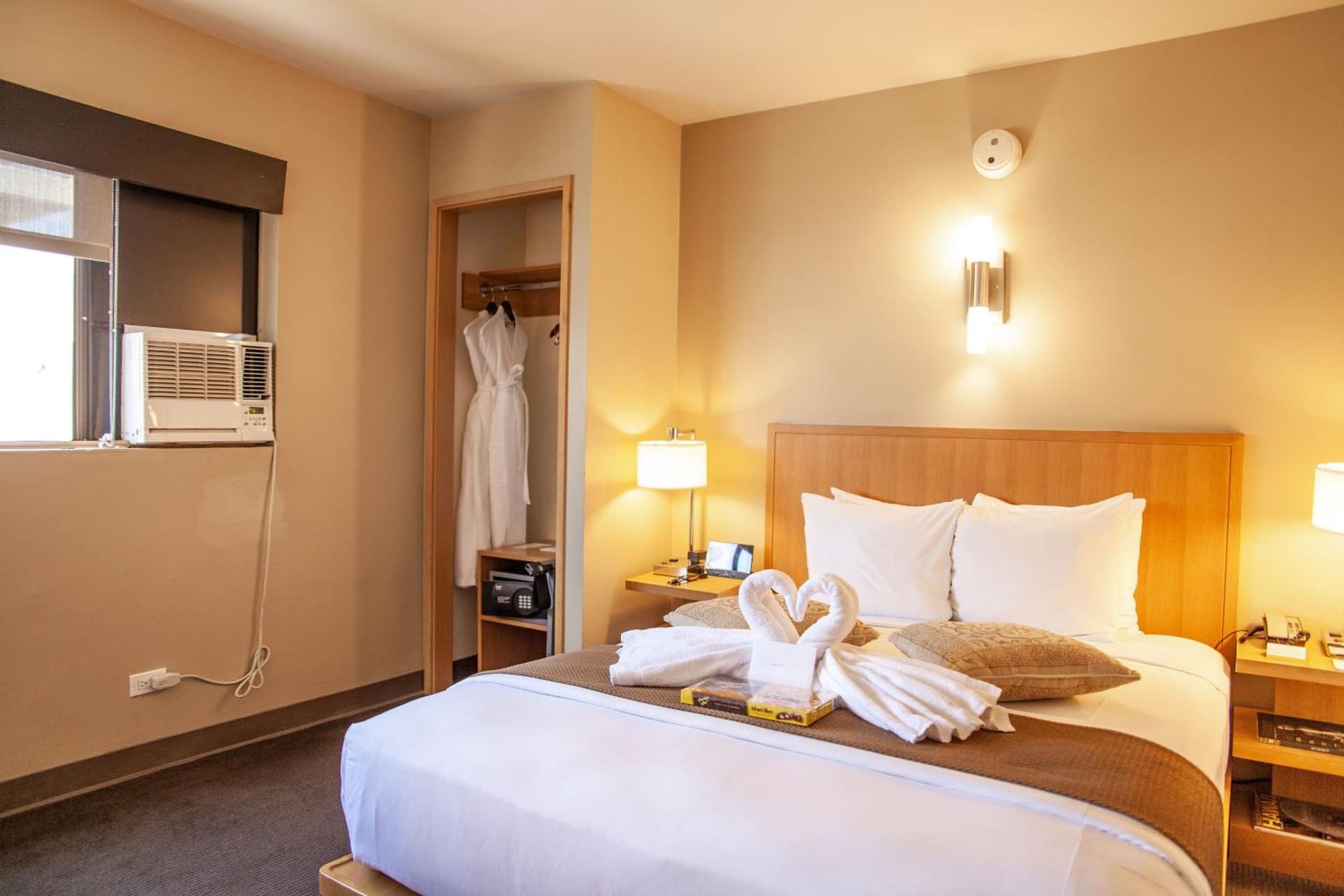 VIVE Hotel Waikiki gallery photo in Honolulu, HI — image 150