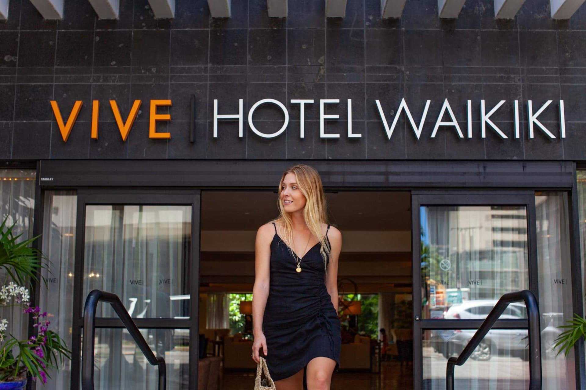 VIVE Hotel Waikiki interior in Honolulu, HI — gallery photo 2