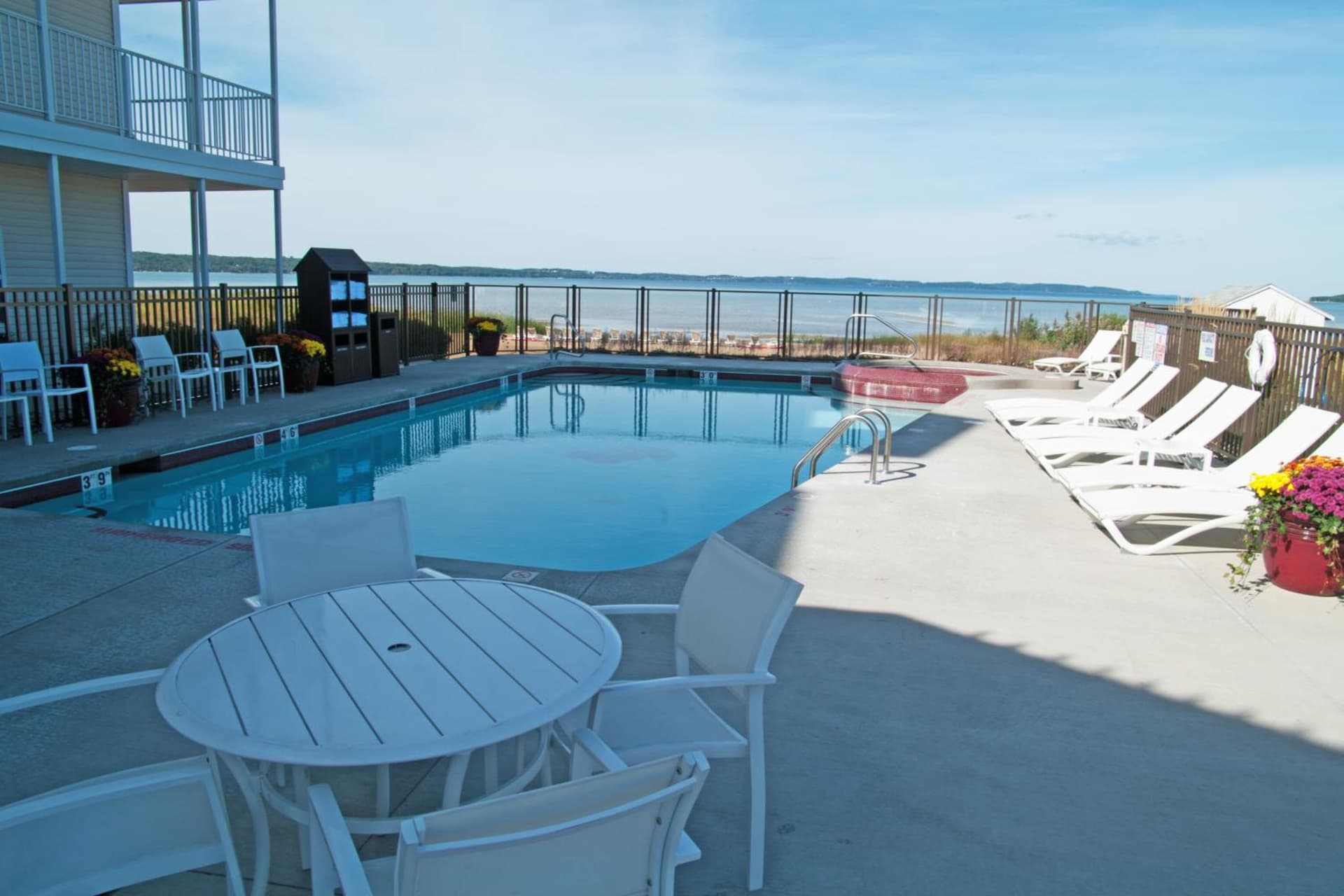 Cherry Tree Inn & Suites property views in Traverse City, MI — gallery photo 3