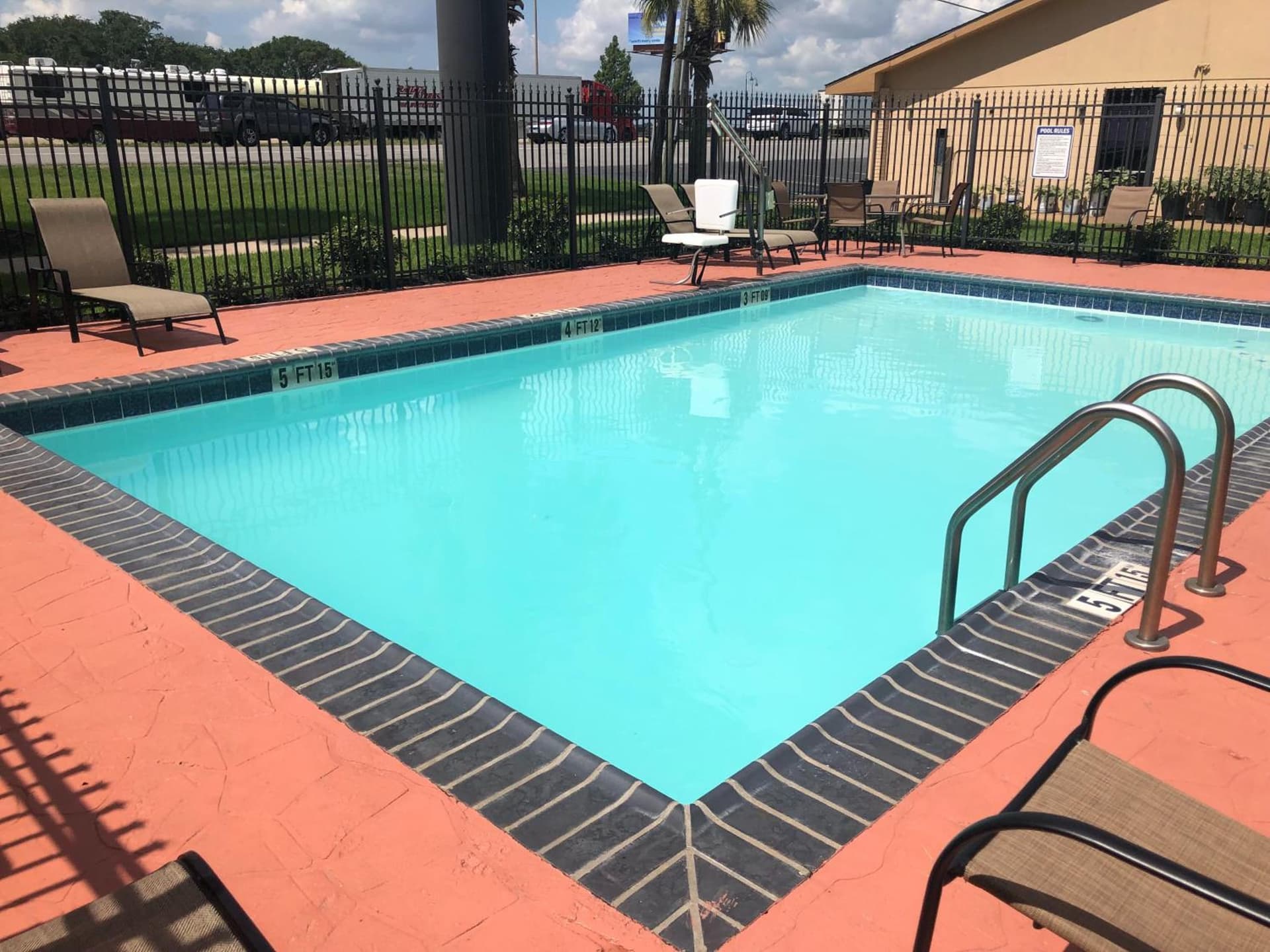 Days Inn by Wyndham Lake Charles gallery photo in Lake Charles, LA — image 29