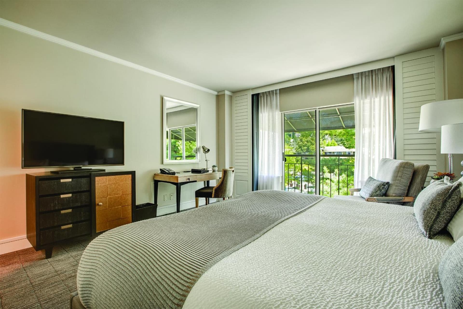 The Woodmark Hotel & Still Spa on Lake Washington interior in Kirkland, WA — gallery photo 2