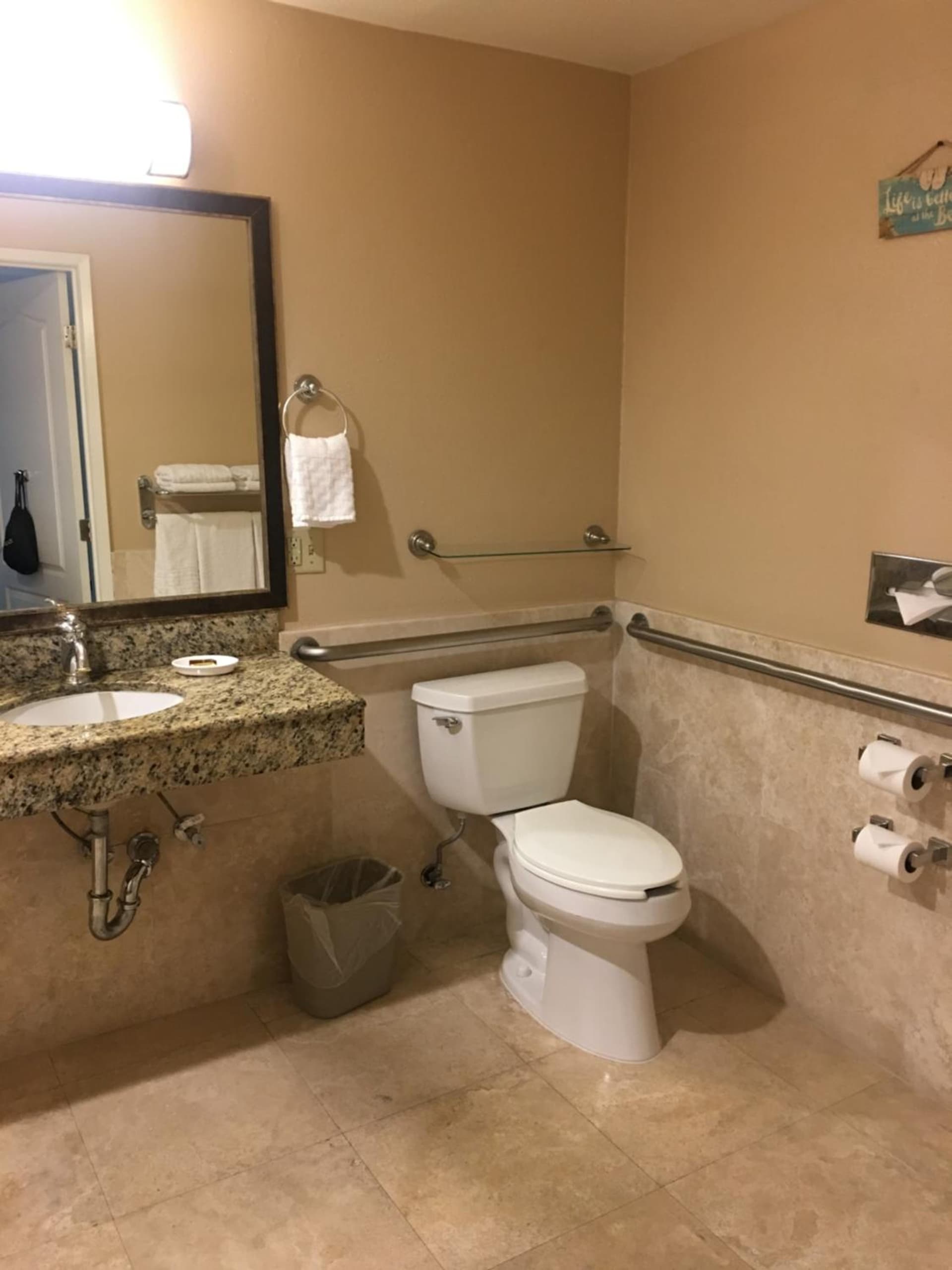 Best Western Plus Marina Shores Hotel gallery photo in Dana Point, CA — image 24