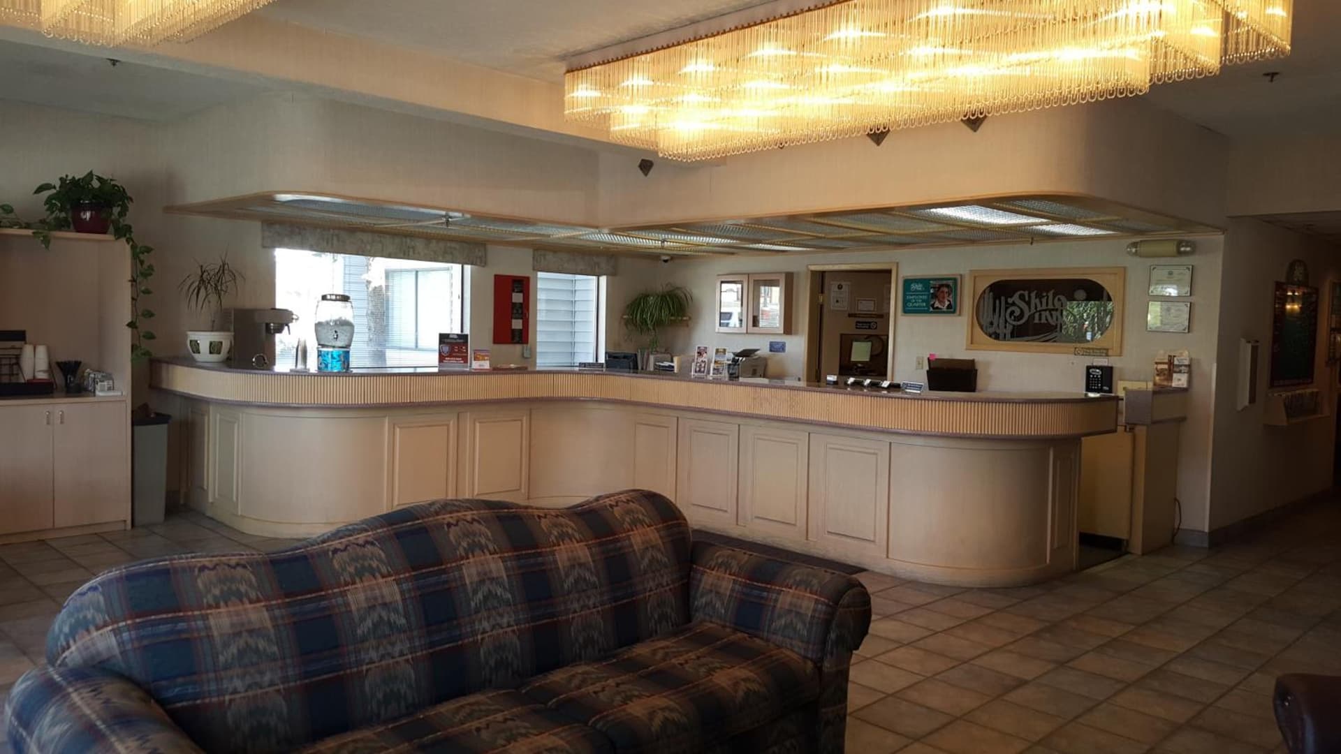 Shilo Inn Elko interior in Elko, NV — gallery photo 2