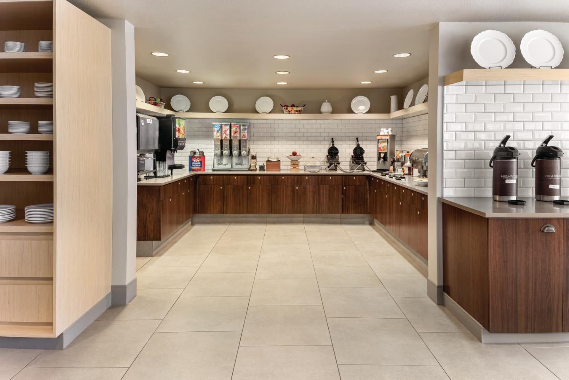 Country Inn & Suites by Radisson, Green Bay East, WI interior in Green Bay, WI — gallery photo 2