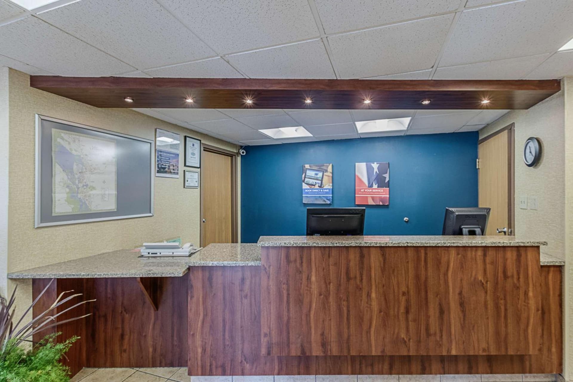 Days Inn by Wyndham La Crosse gallery photo in La Crosse, WI — image 5