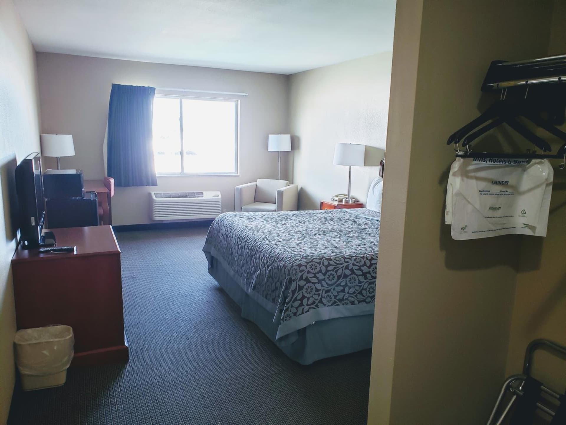 Days Inn & Suites by Wyndham Morris I-80 gallery photo in Morris, IL — image 55