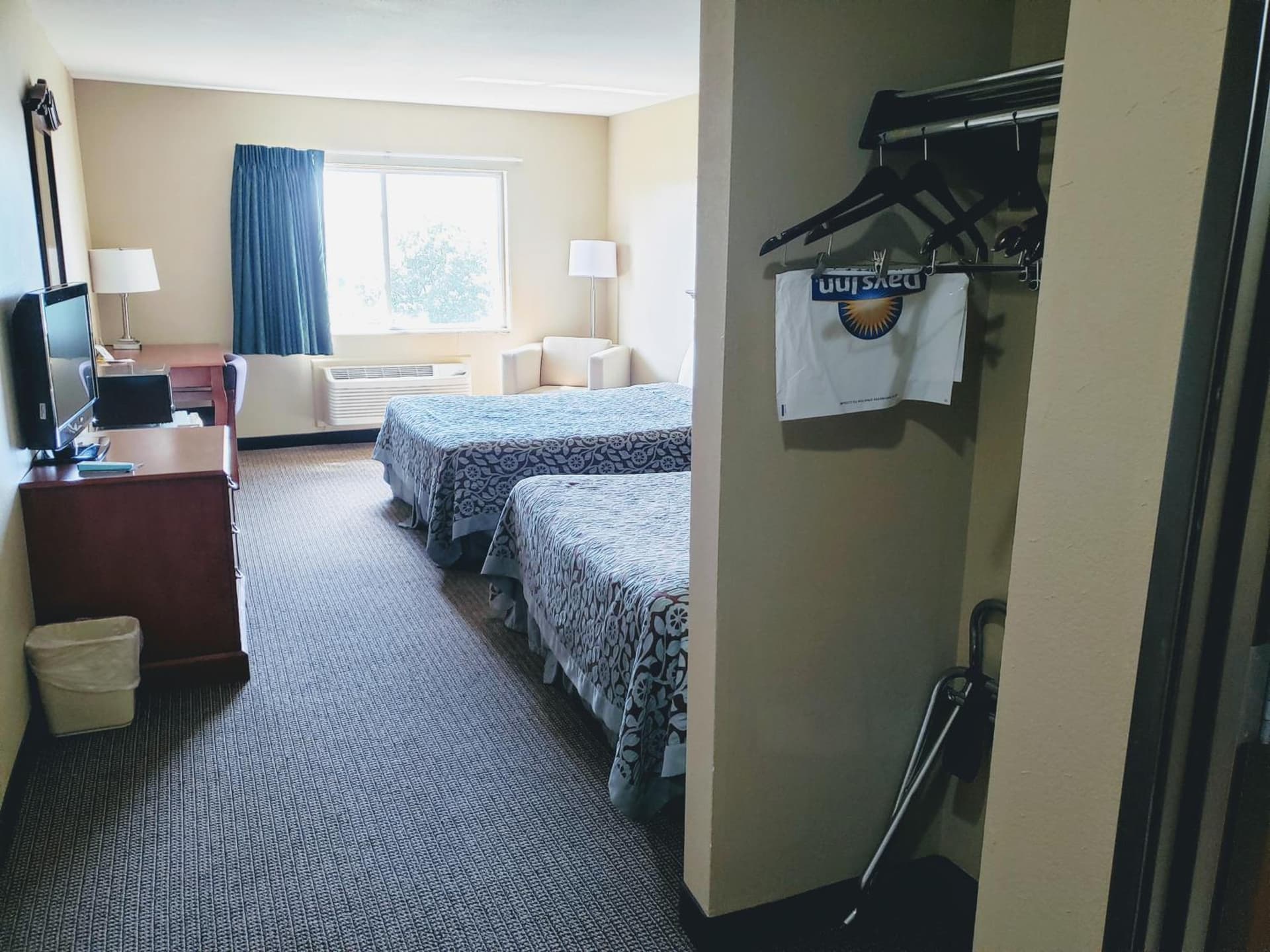 Days Inn & Suites by Wyndham Morris I-80 gallery photo in Morris, IL — image 14