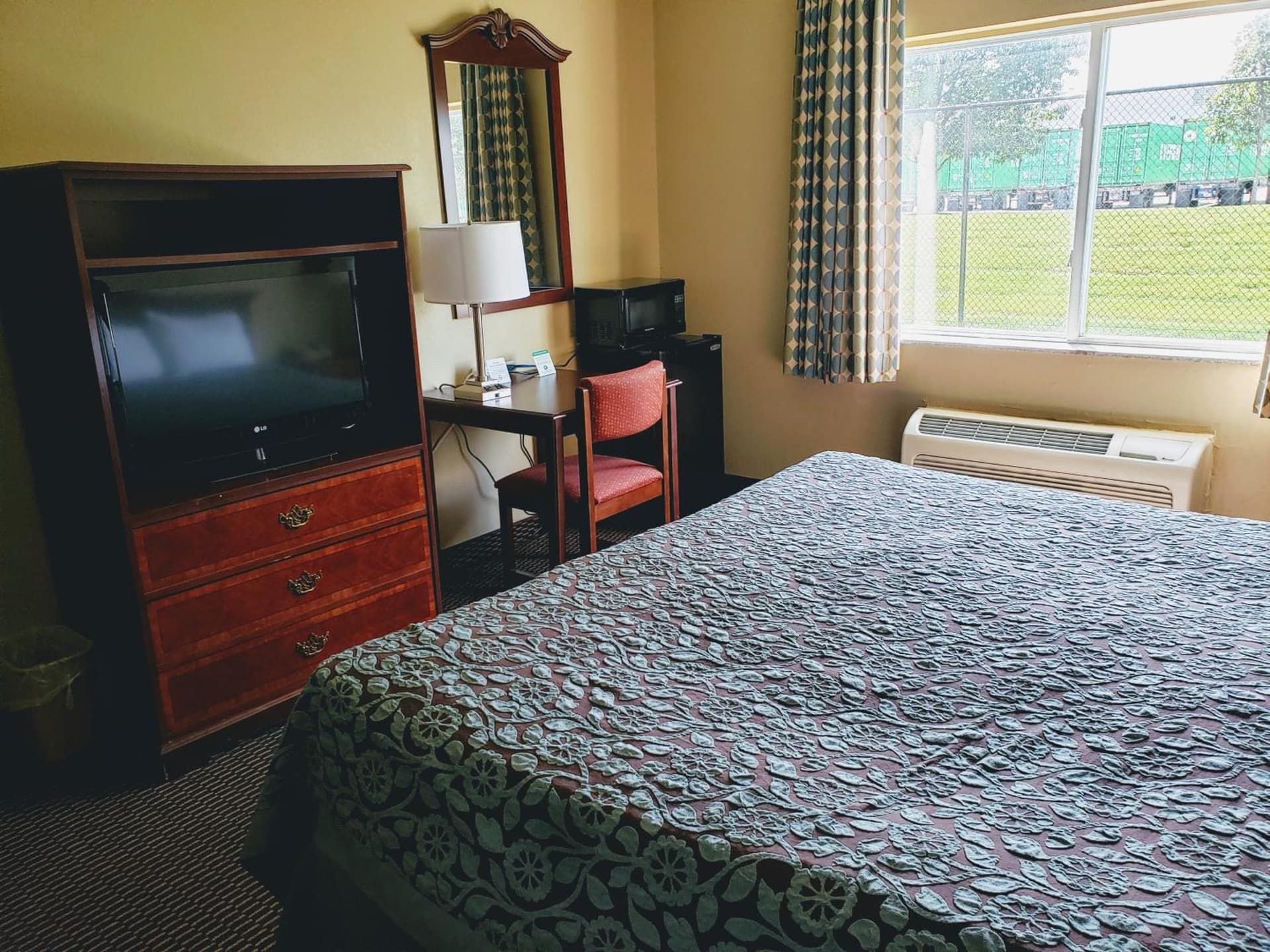 Days Inn & Suites by Wyndham Morris I-80 gallery photo in Morris, IL — image 29