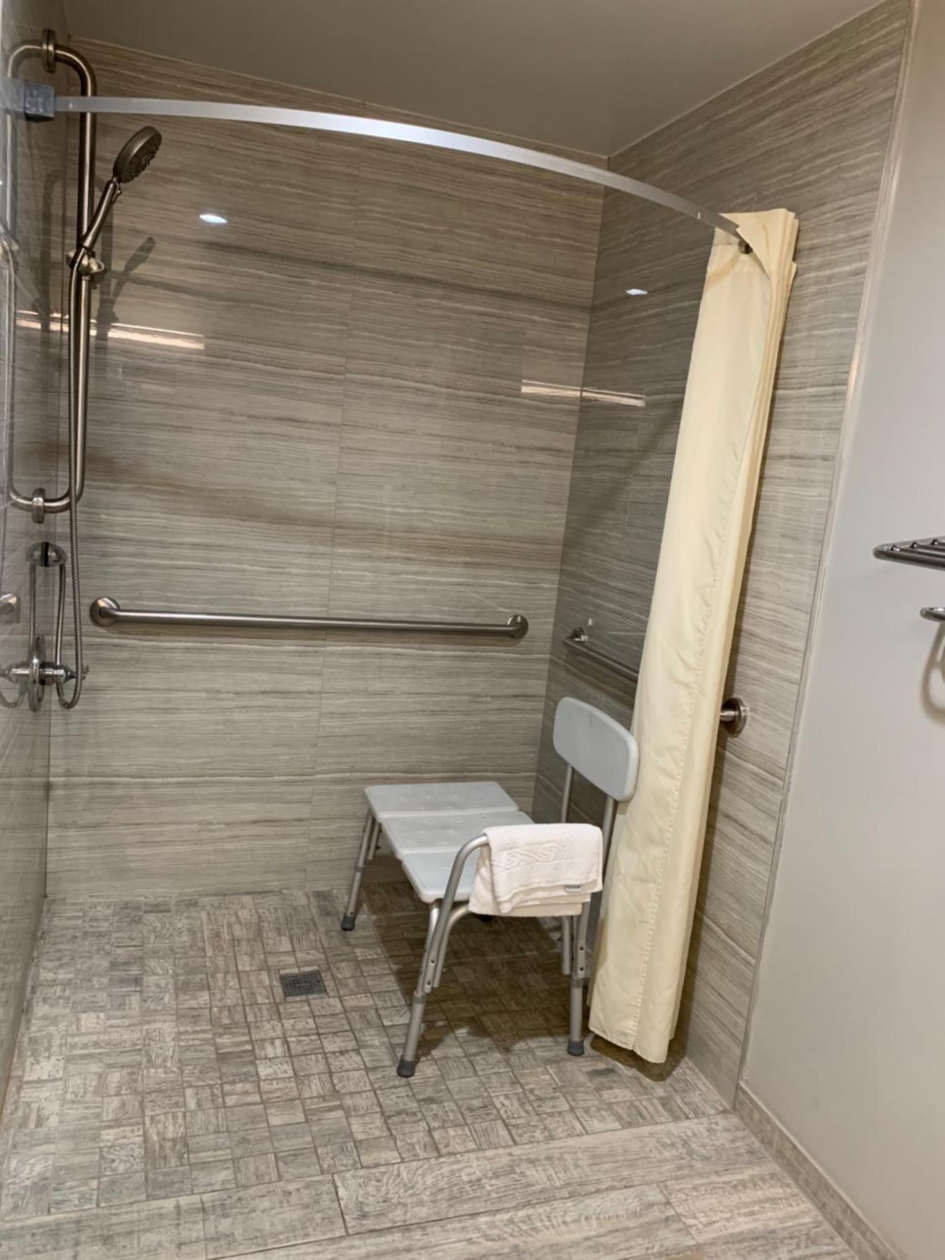 Buena Park Inn interior in Anaheim, CA — gallery photo 2