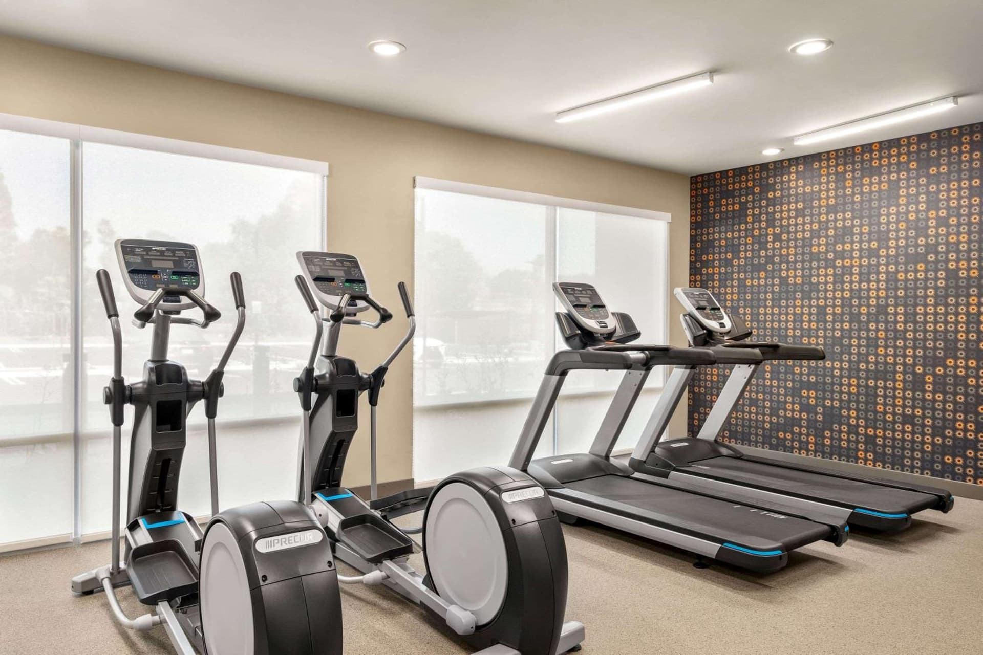 La Quinta Inn & Suites by Wyndham San Bernardino gallery photo in San Bernardino, CA — image 29