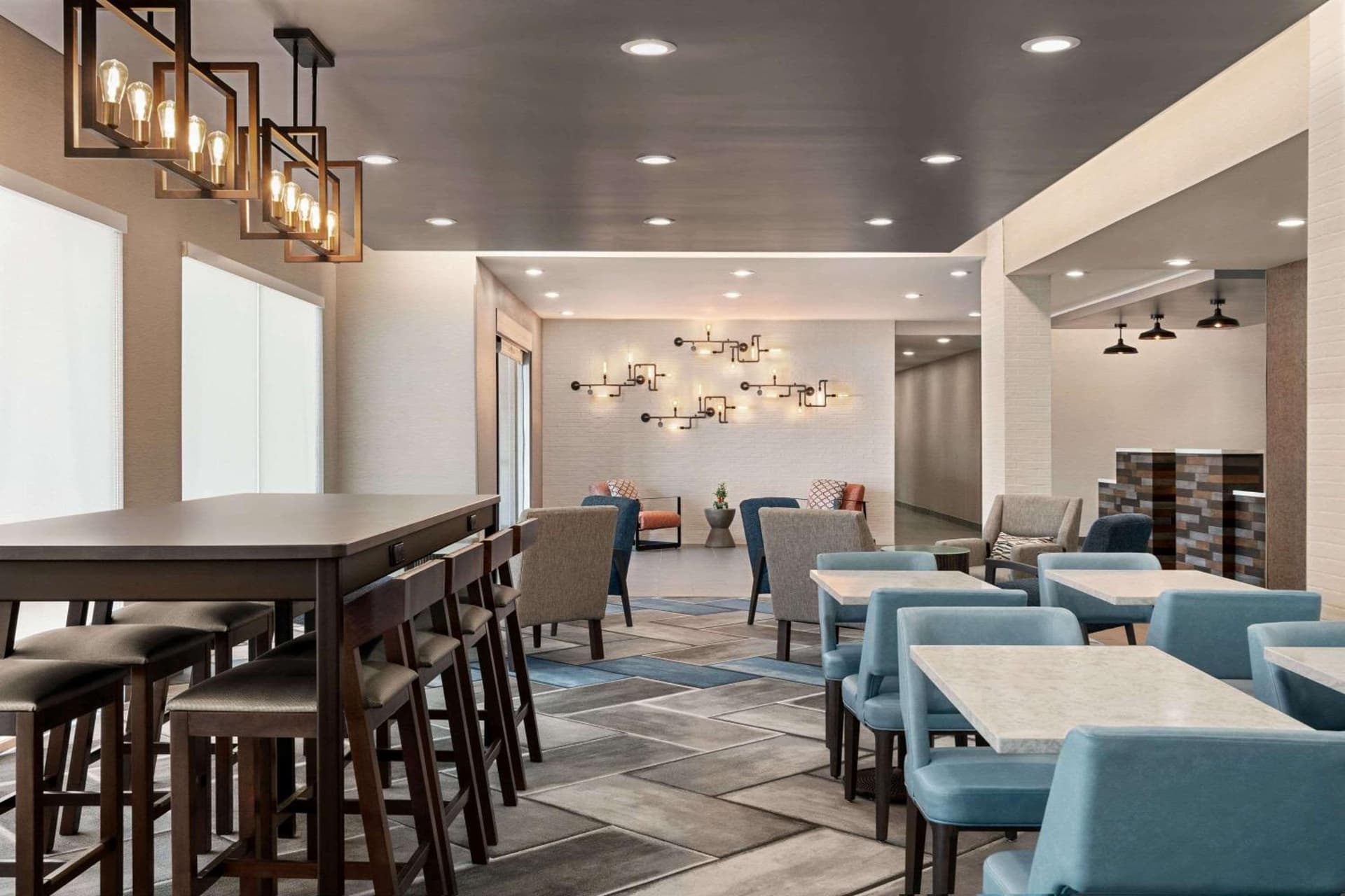 La Quinta Inn & Suites by Wyndham San Bernardino gallery photo in San Bernardino, CA — image 19