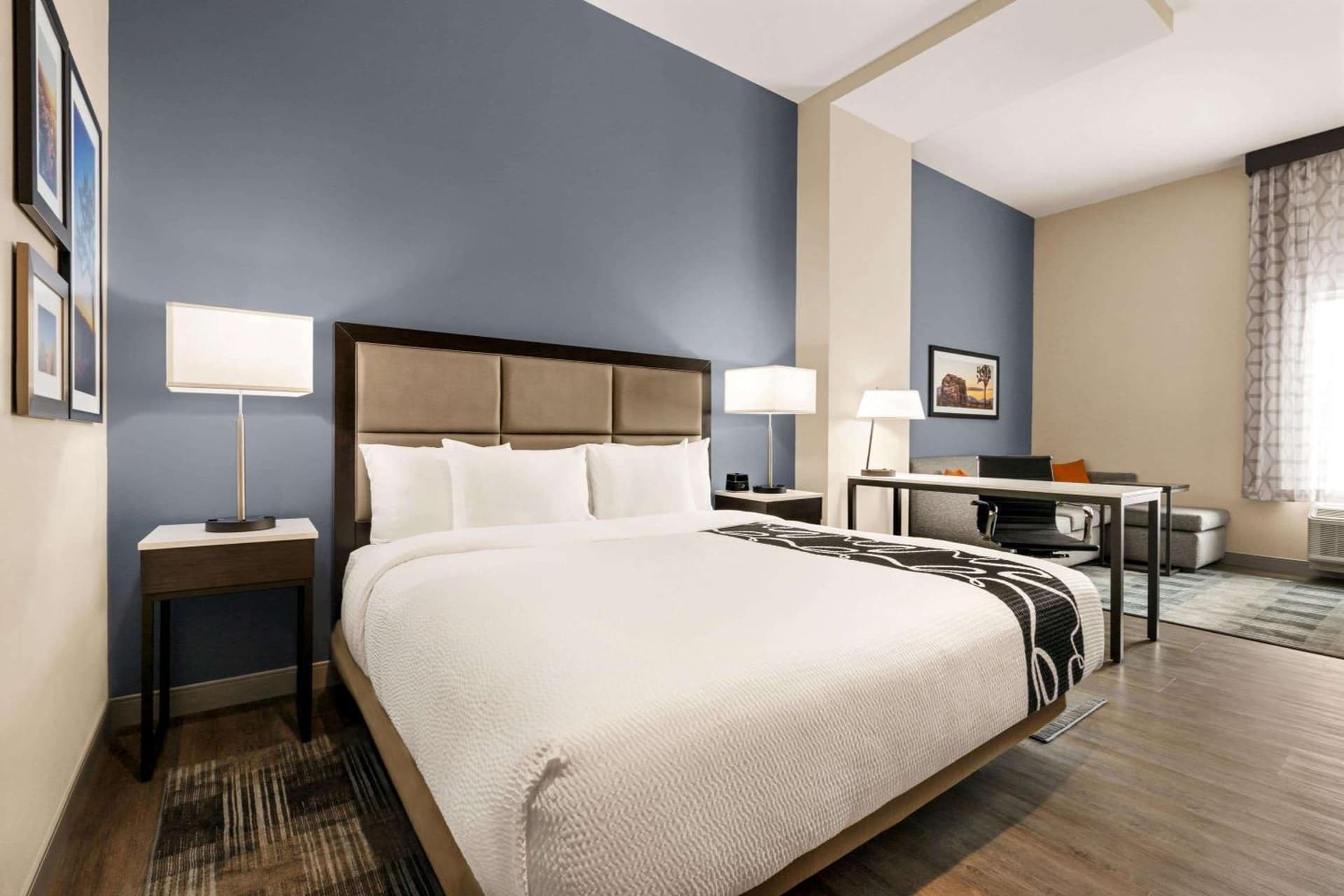 La Quinta Inn & Suites by Wyndham San Bernardino gallery photo in San Bernardino, CA — image 60