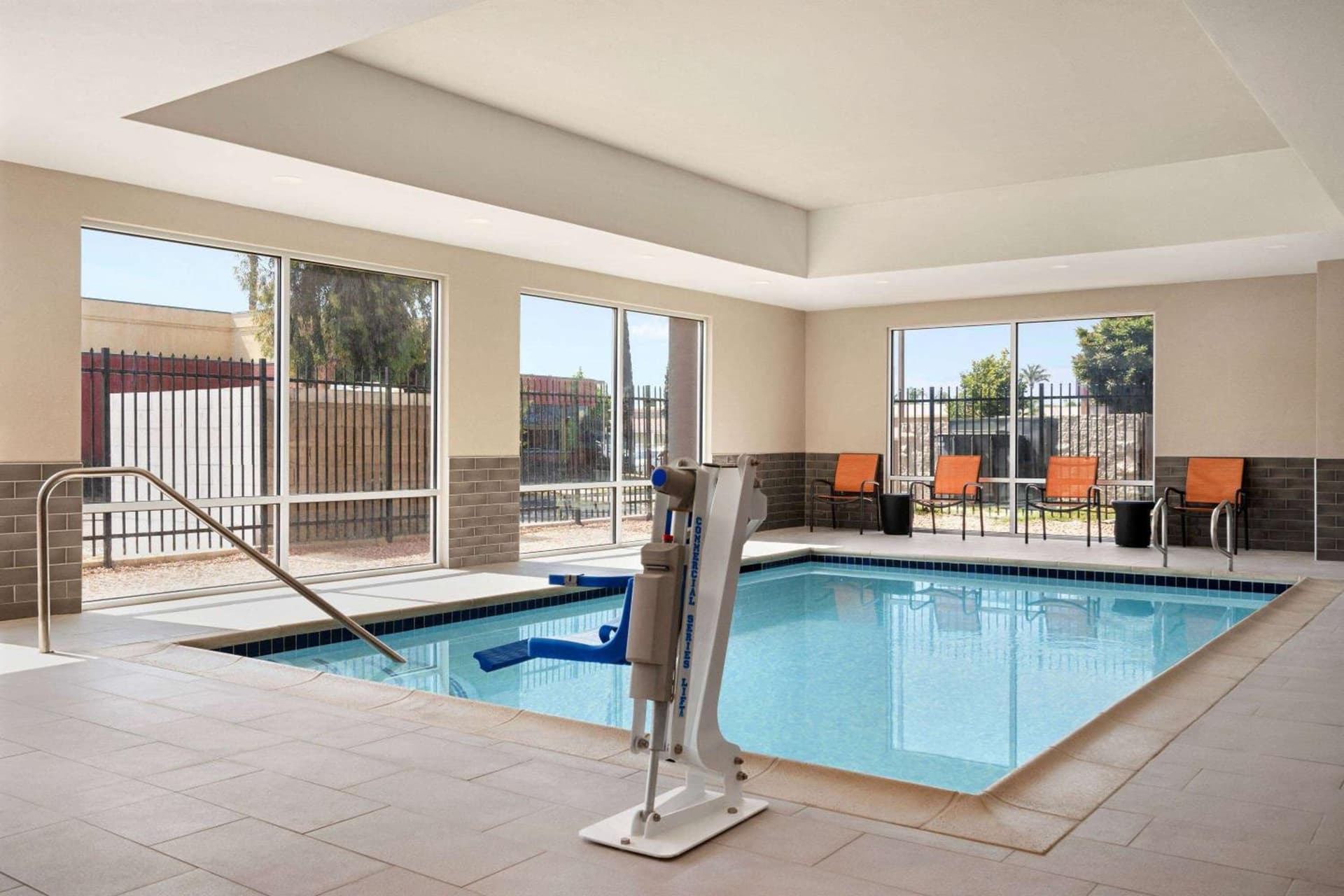 La Quinta Inn & Suites by Wyndham San Bernardino gallery photo in San Bernardino, CA — image 33
