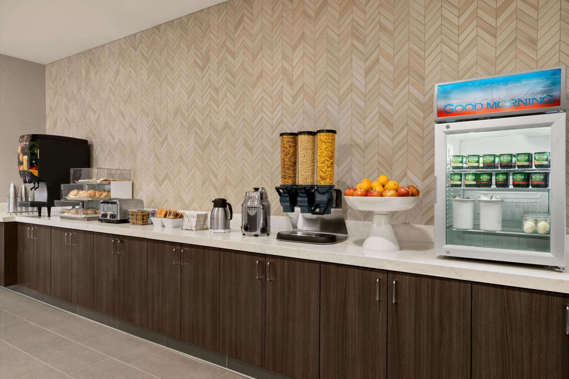 La Quinta Inn & Suites by Wyndham San Bernardino gallery photo in San Bernardino, CA — image 42