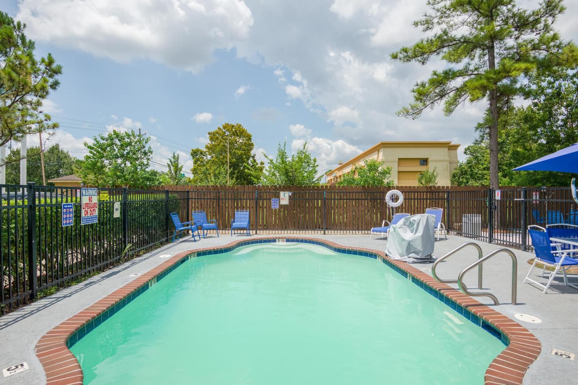 Trident Inn & Suites, Baton Rouge gallery photo in Baton Rouge, LA — image 10