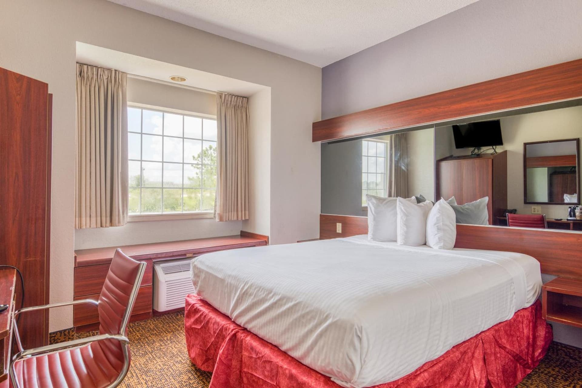 Trident Inn & Suites, Baton Rouge interior in Baton Rouge, LA — gallery photo 2