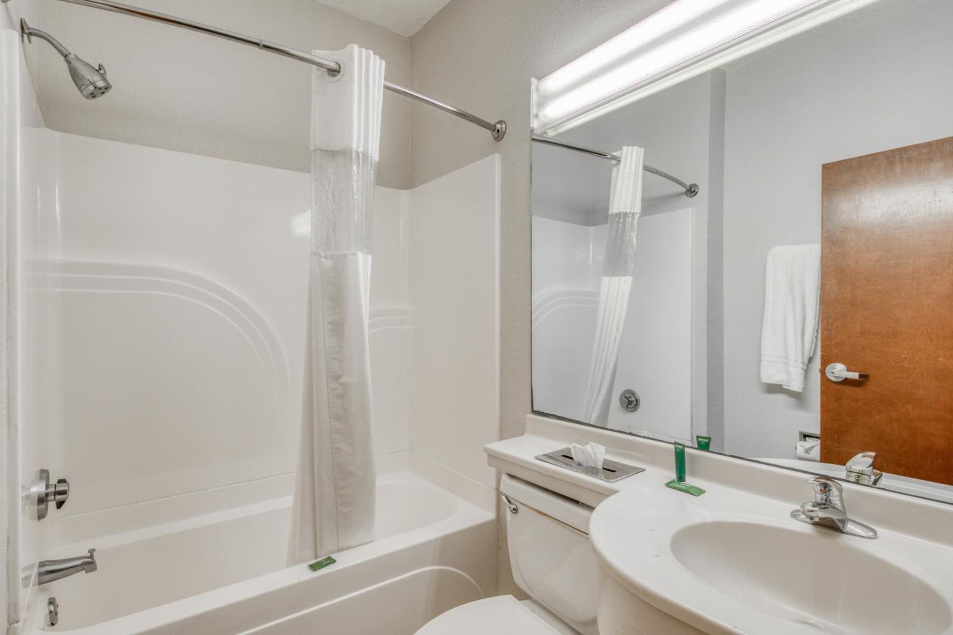 Trident Inn & Suites, Baton Rouge gallery photo in Baton Rouge, LA — image 11