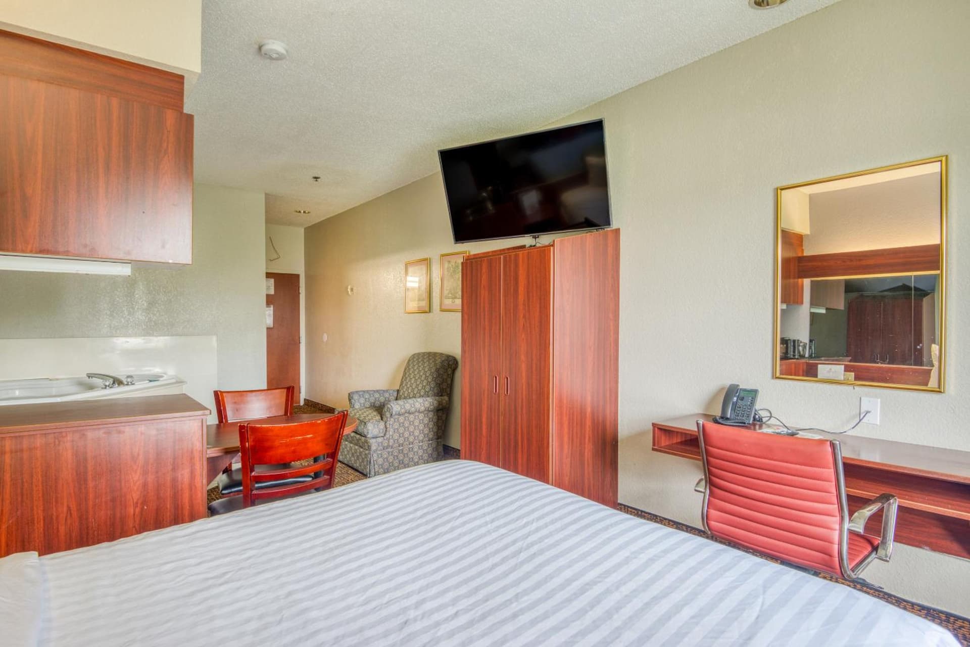 Trident Inn & Suites, Baton Rouge gallery photo in Baton Rouge, LA — image 25