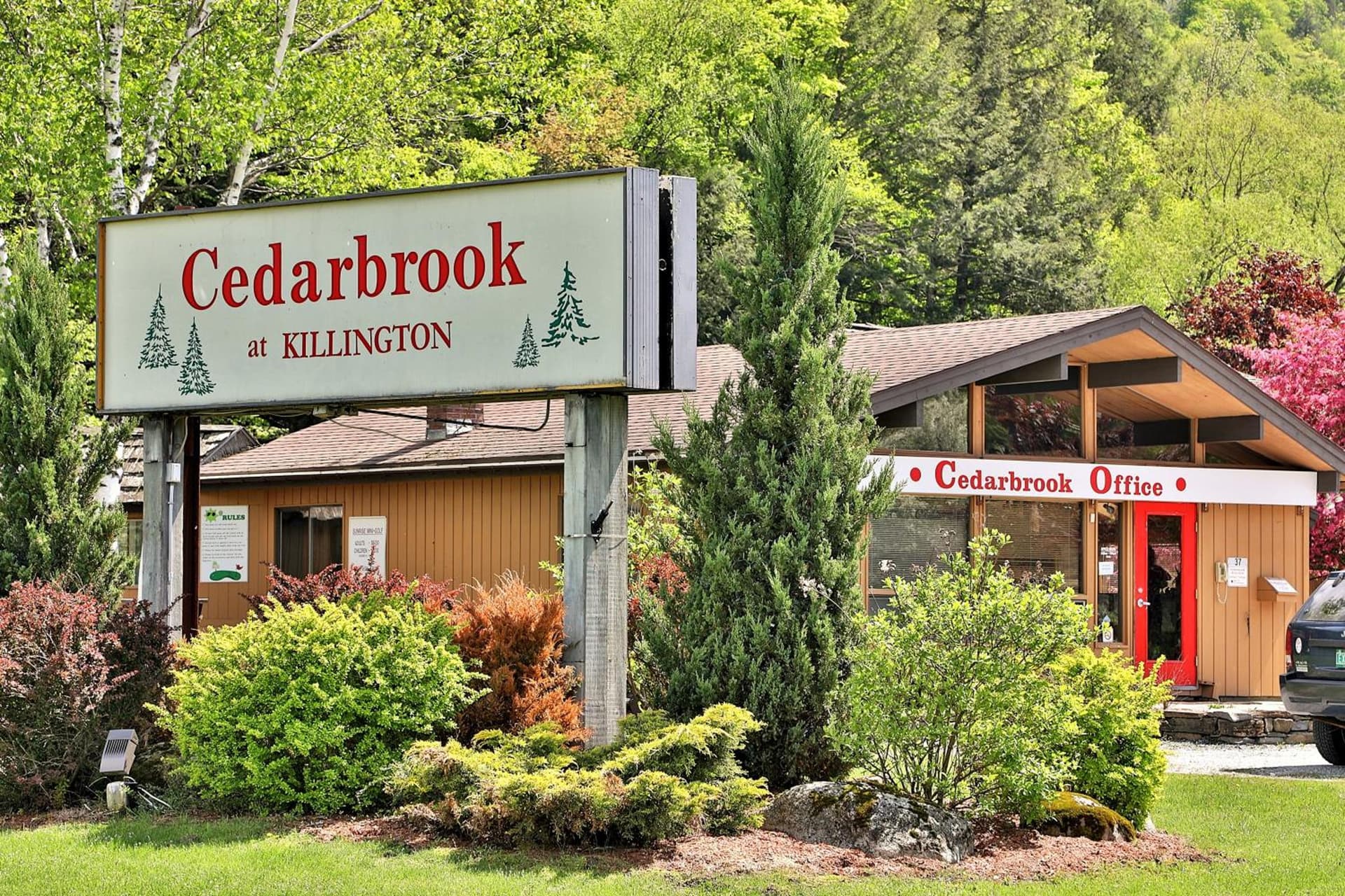 Cedarbrook Queen Studio 207 featured exterior or lobby in Killington — similar hotel