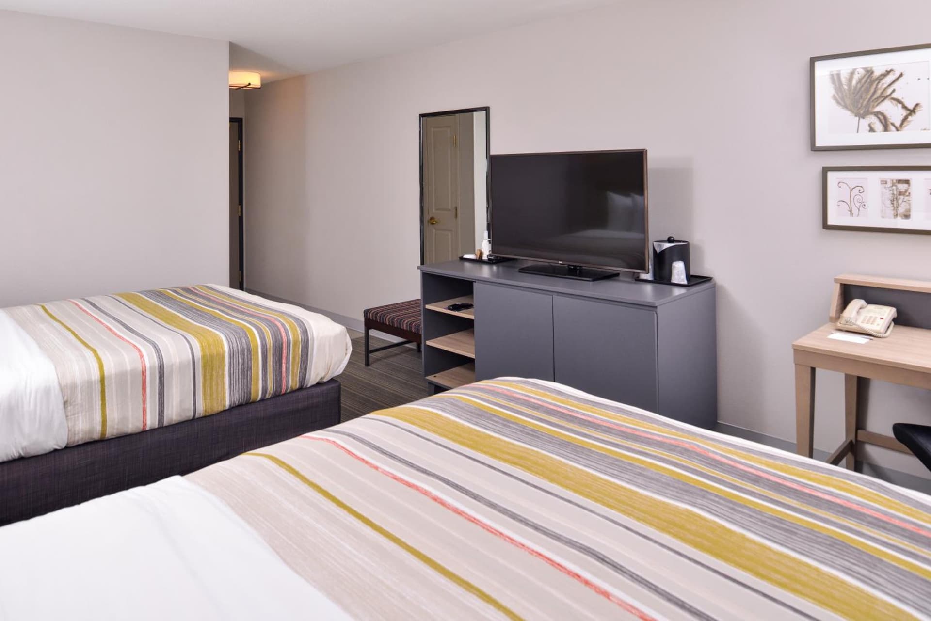 Country Inn & Suites by Radisson, Tinley Park, IL property views in Tinley Park, IL — gallery photo 3